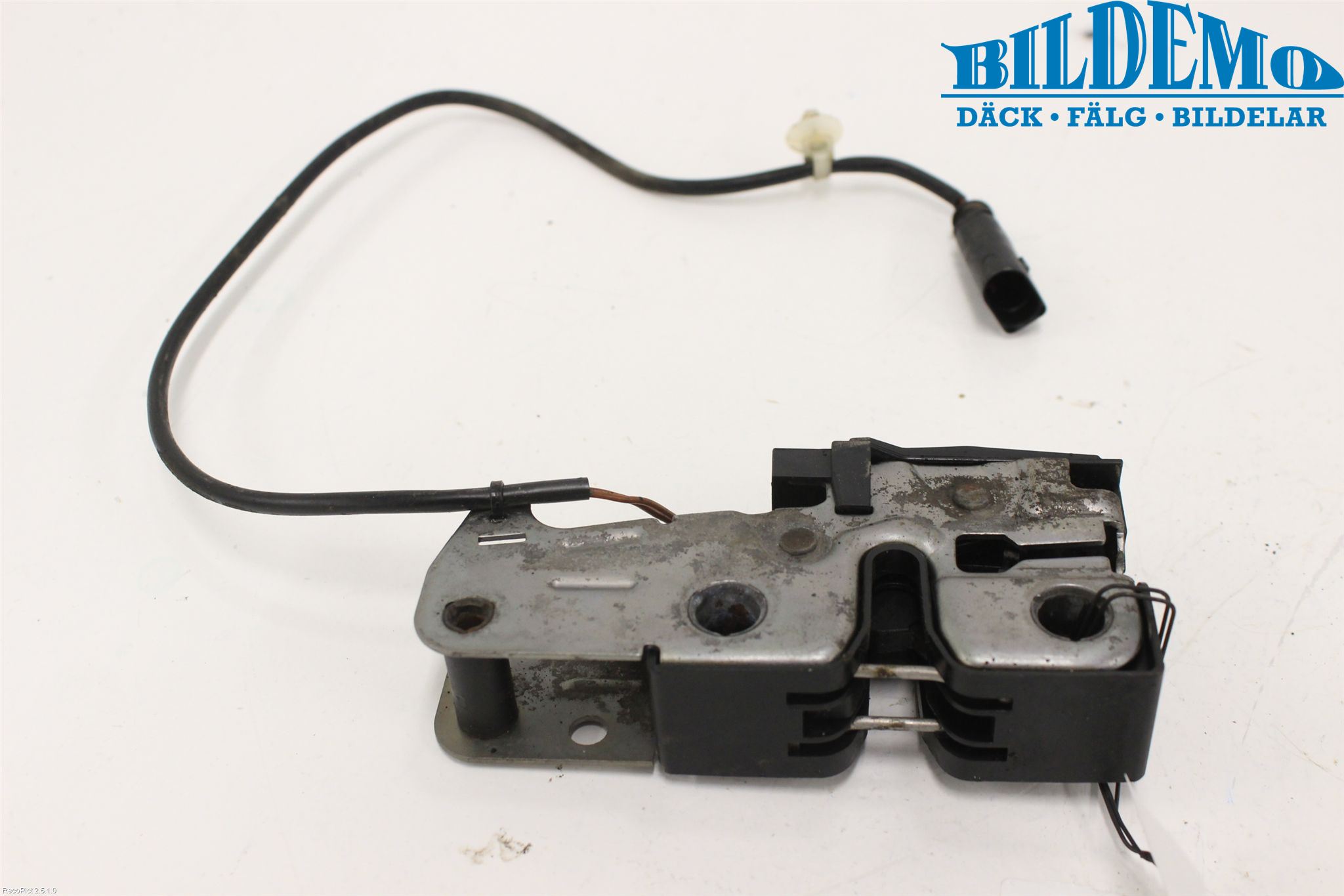 Volkswagen VW PASSAT 05-11 Huvlås