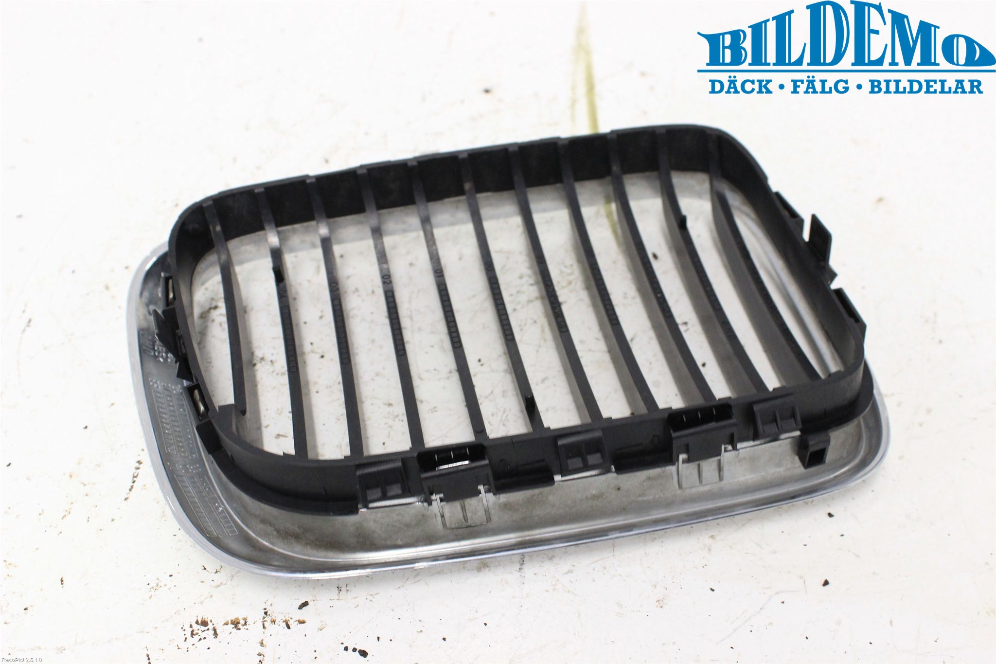 BMW 3 E36      91-00 Grilldel Vänster