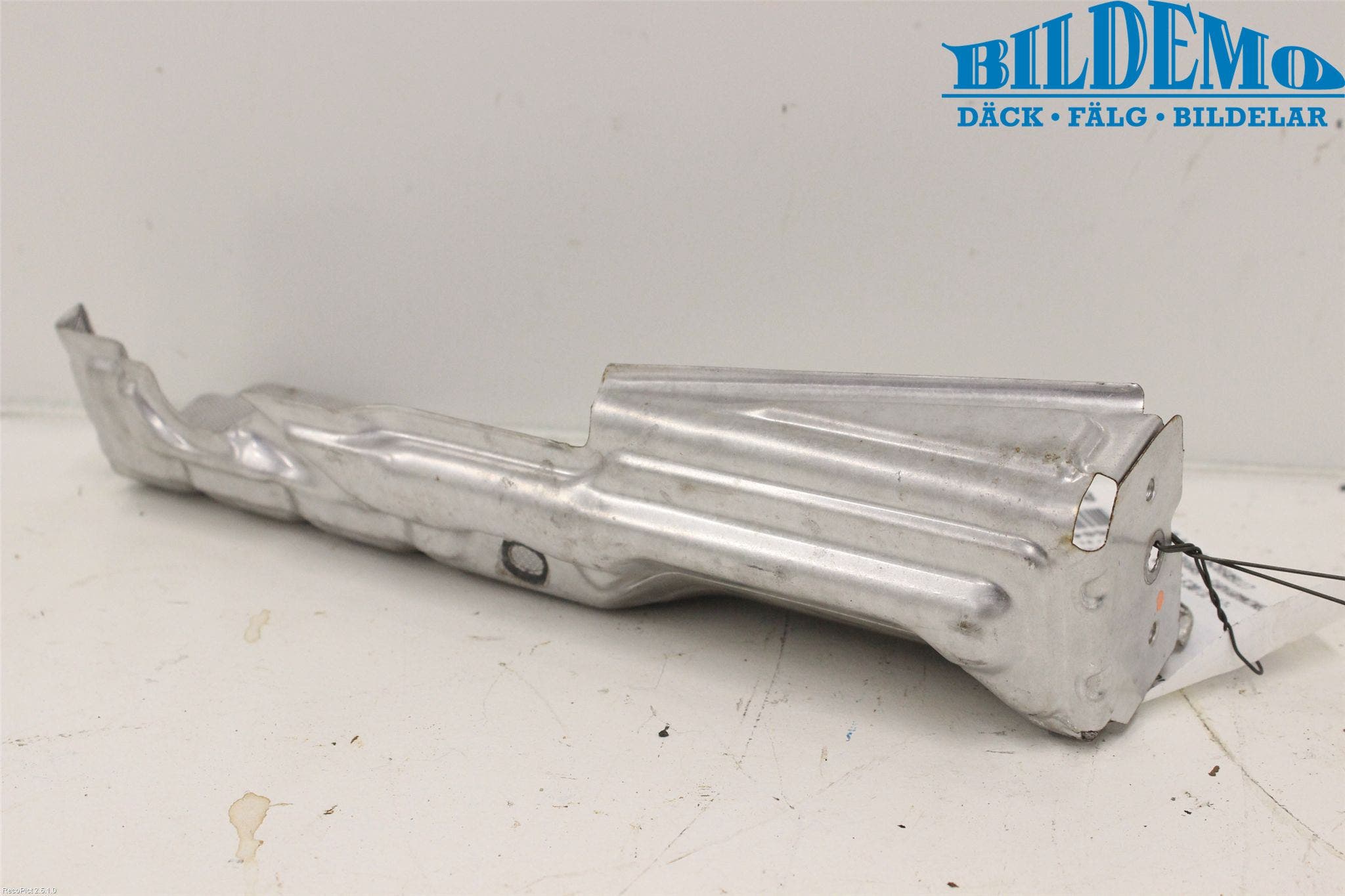 BMW 3 F30/F31/F80 12-19 Avgas Förvärmningsplåt