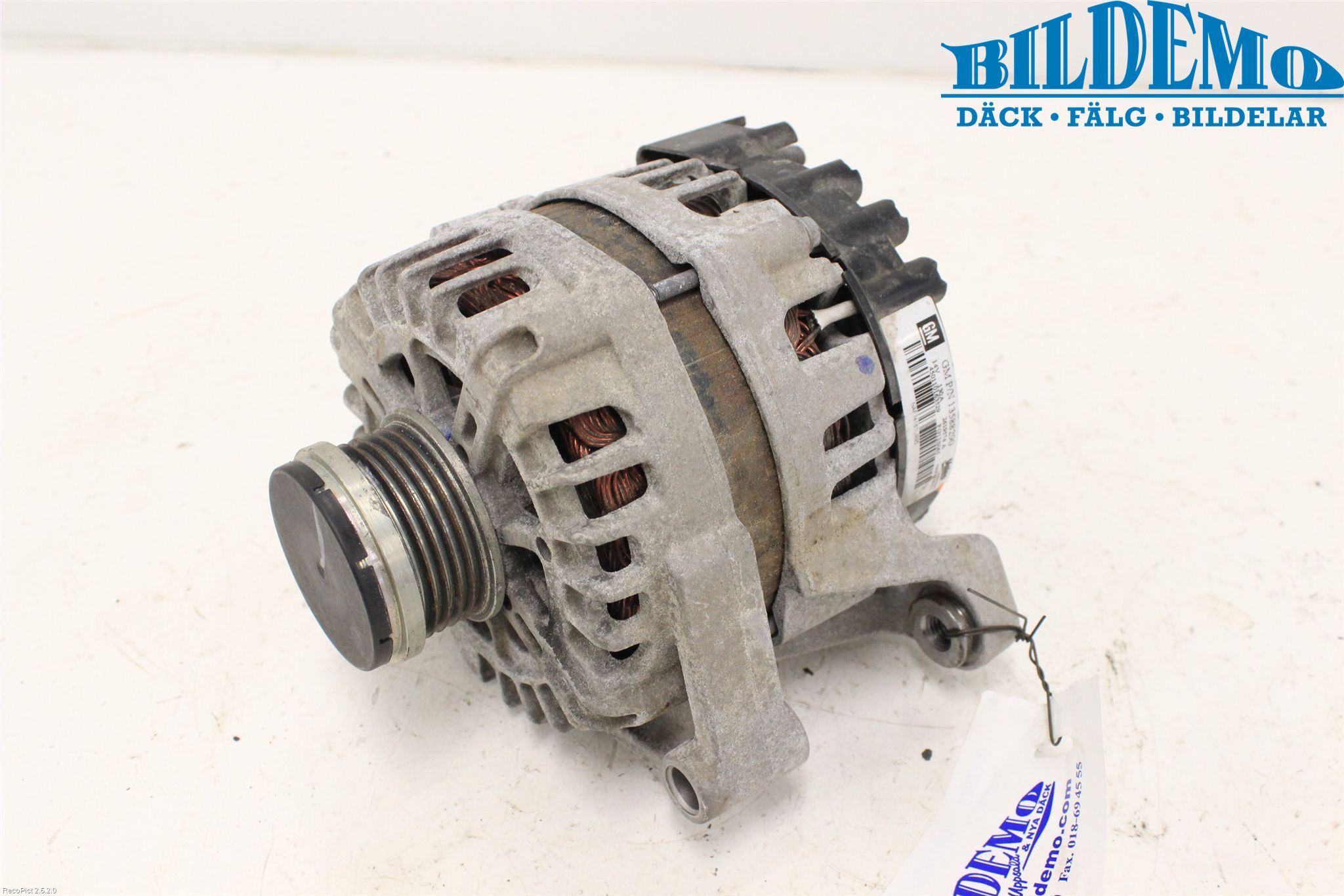 Opel ASTRA J 10-15 Generator