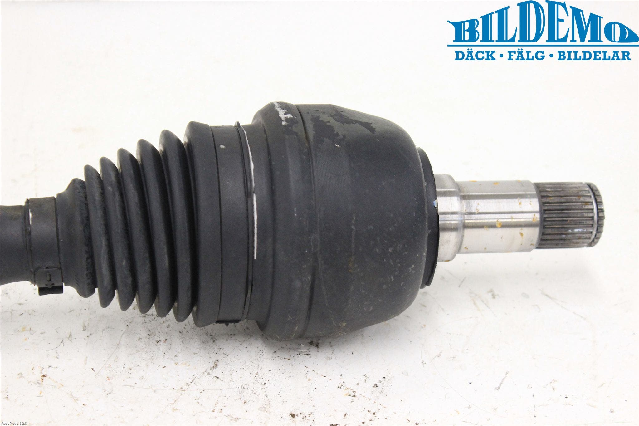 Mercedes-Benz MB CLA-KLASS (C117/X117) 13-19 Drivaxel Fram Vänster