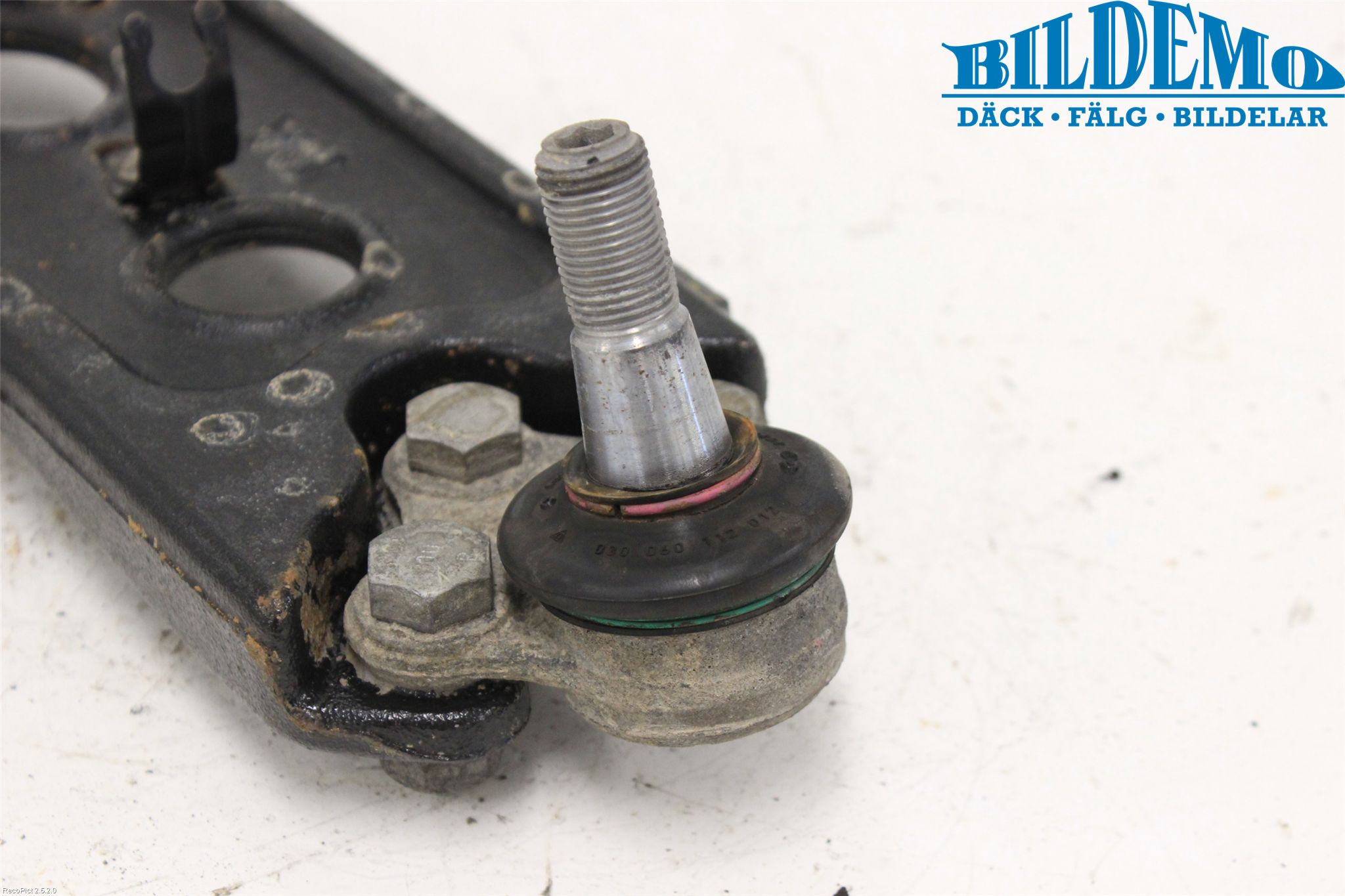 Renault TRAFIC/E-TECH 15- Bärarm Fram Undre Hö