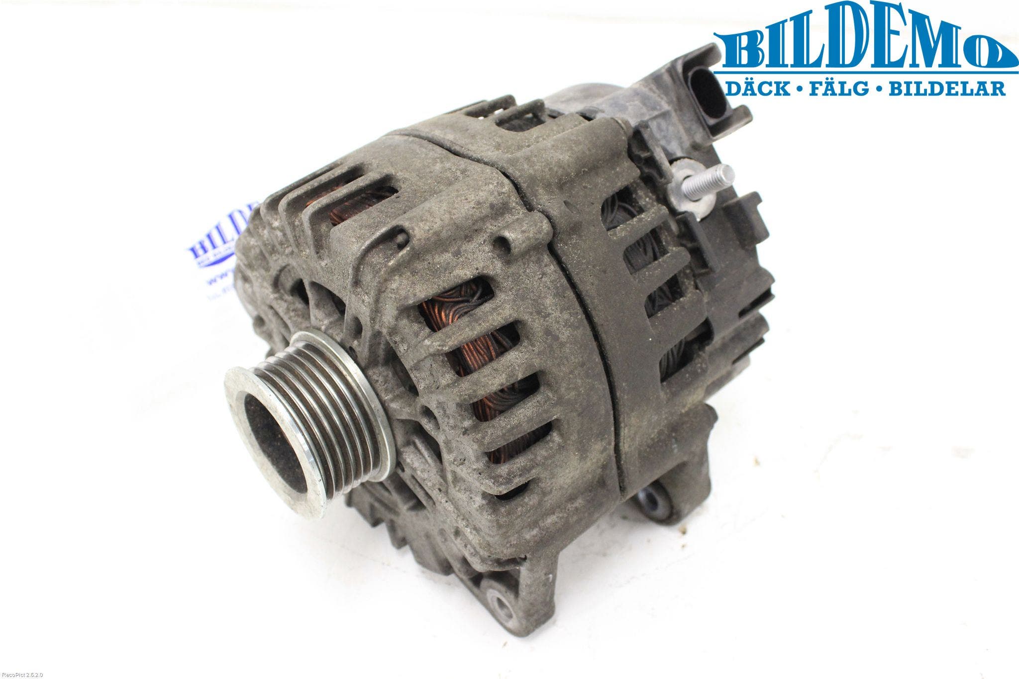 Mercedes-Benz MB E-KLASS (W212) 09-16 Generator