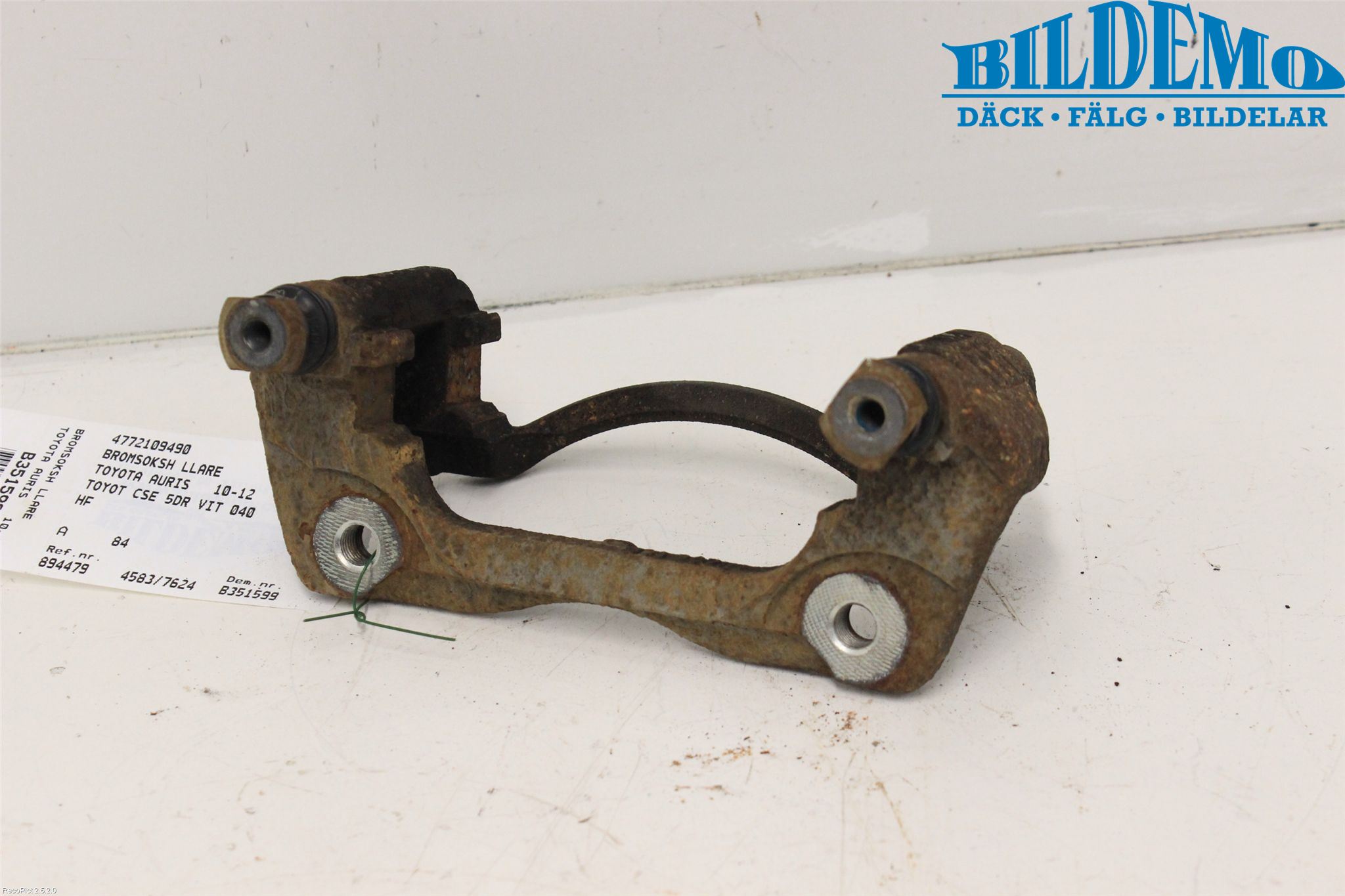 Toyota AURIS 10-12 Bromsokshållare