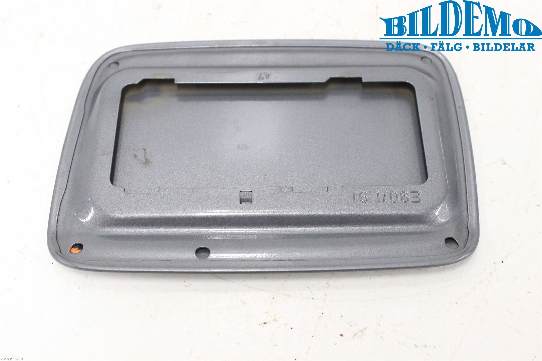 BMW 3 E90/91 SED/TOU 05-12 Tanklucka