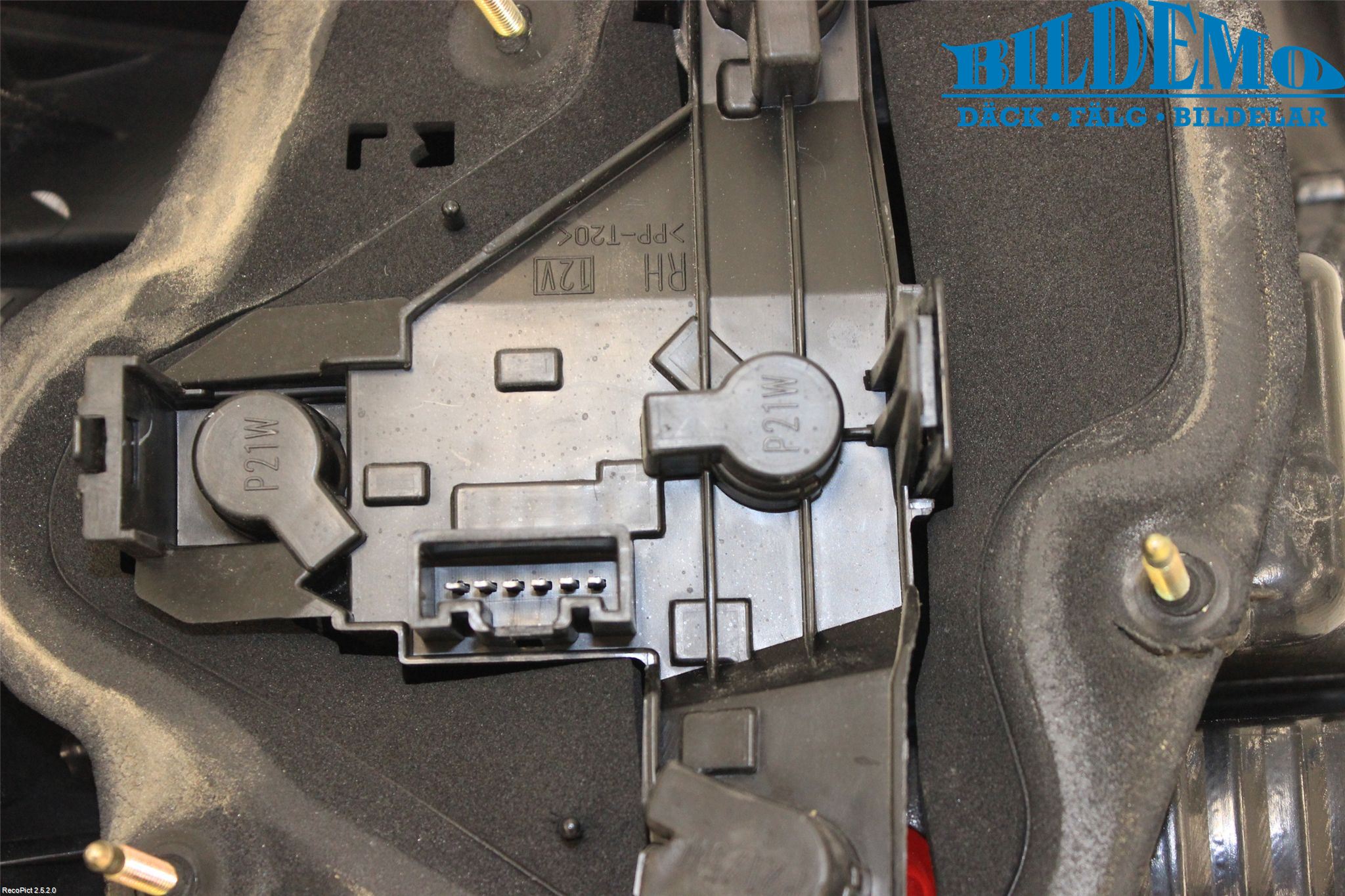 Toyota COROLLA 02-07 Bakljus Höger