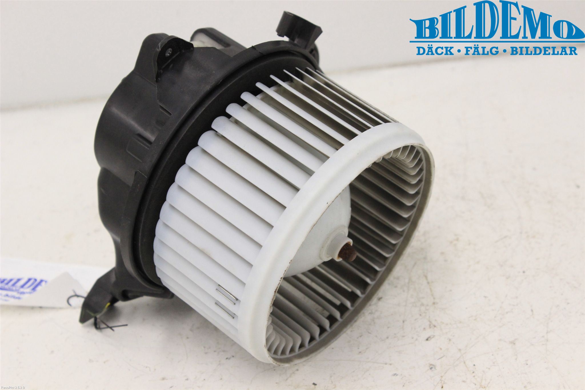 Opel CORSA D 07-14 Värmefläkt