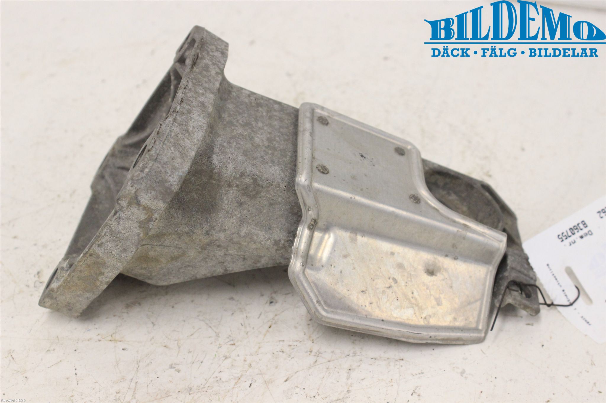 BMW 5 E60/61 Sed/Tou 02-10 Motorfäste