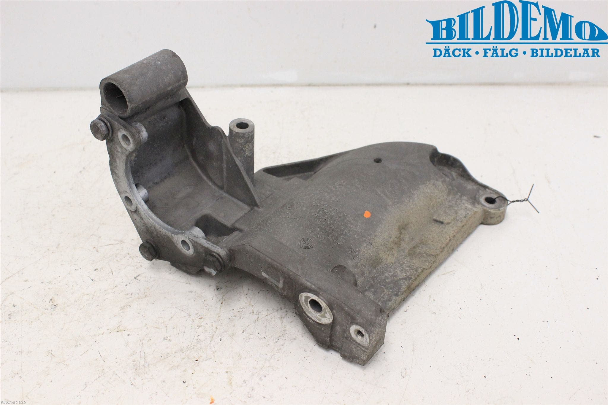 BMW 5 E60/61 Sed/Tou 02-10 Ac Kompressor-Fäste