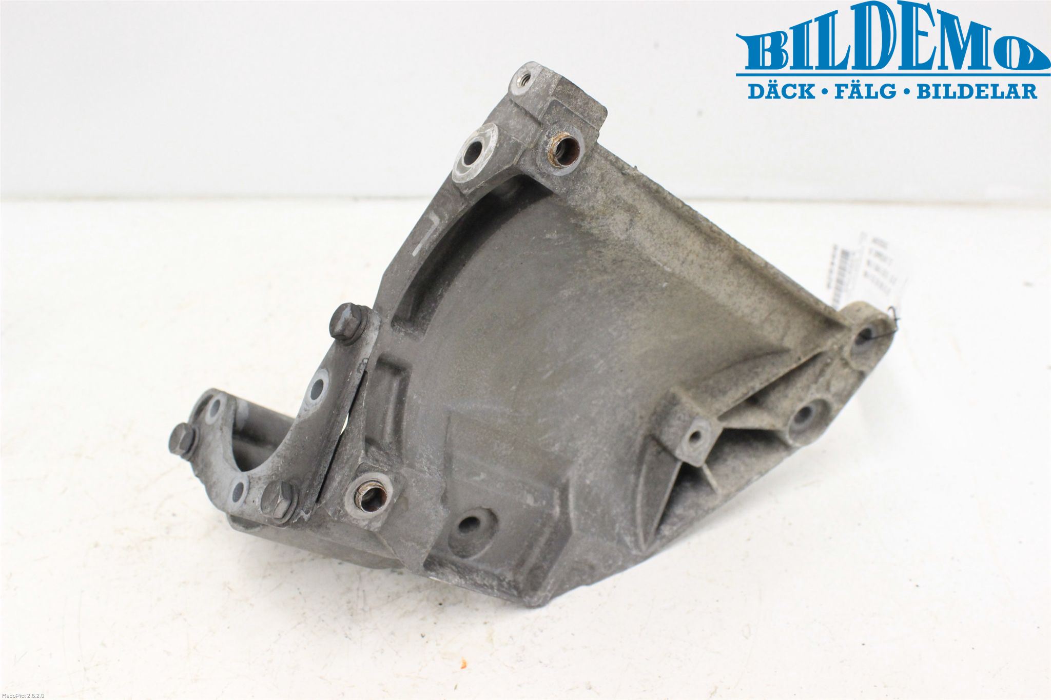 BMW 5 E60/61 Sed/Tou 02-10 Ac Kompressor-Fäste