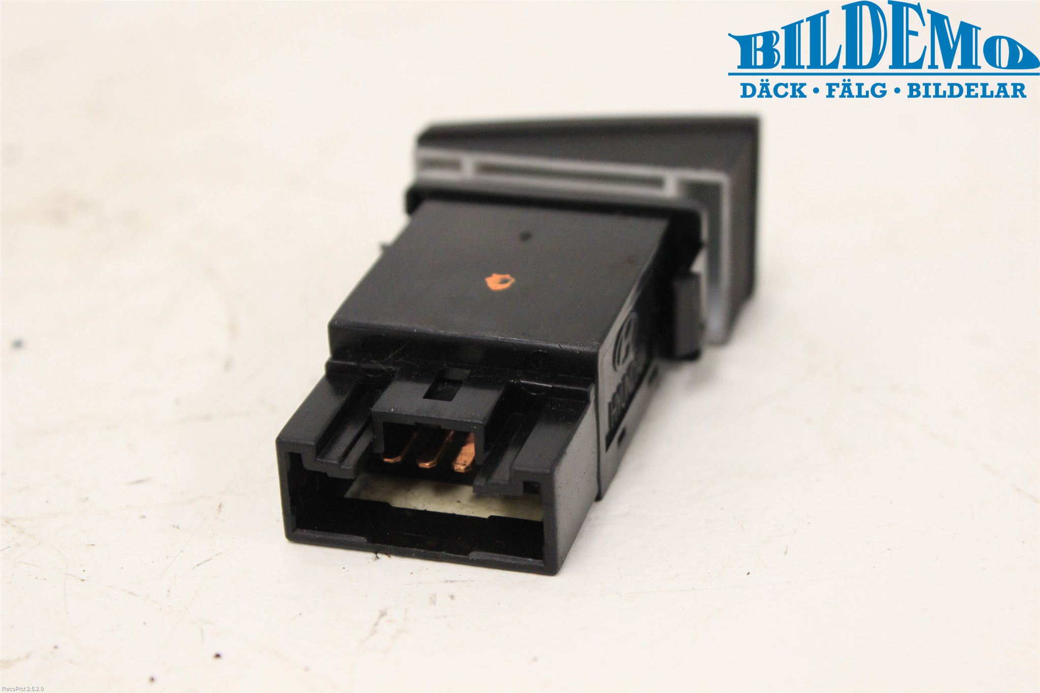 Hyundai COUPÉ Strömställare Stolvärme