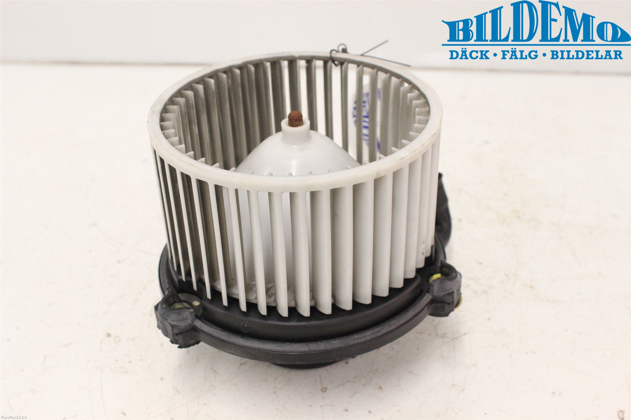 Hyundai COUPÉ Värmefläkt