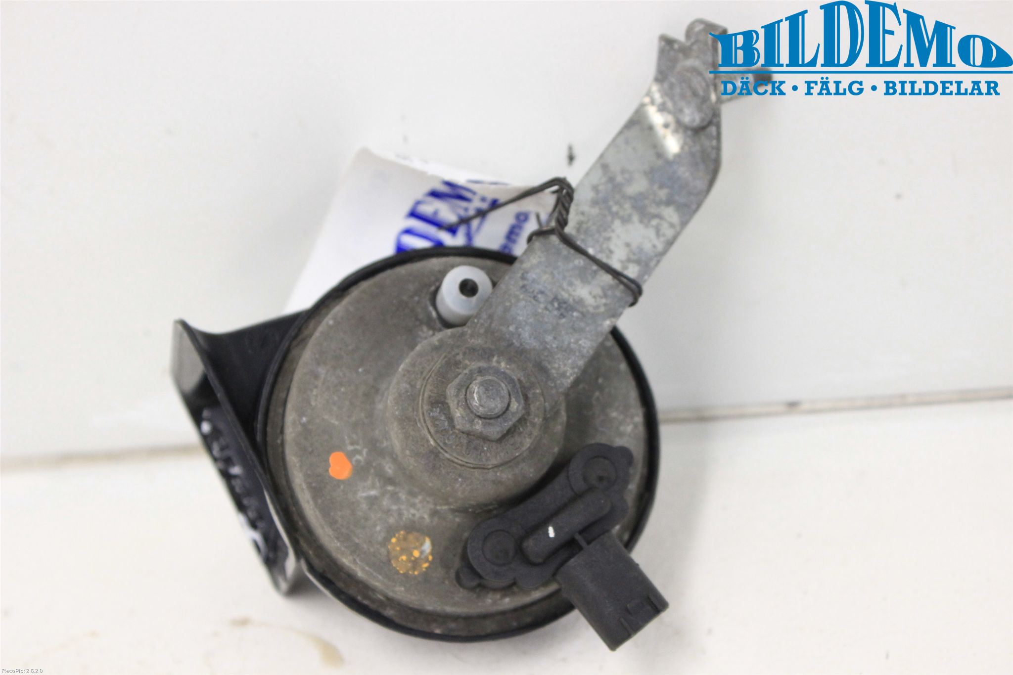 BMW X3 E83     03-10 Signalhorn