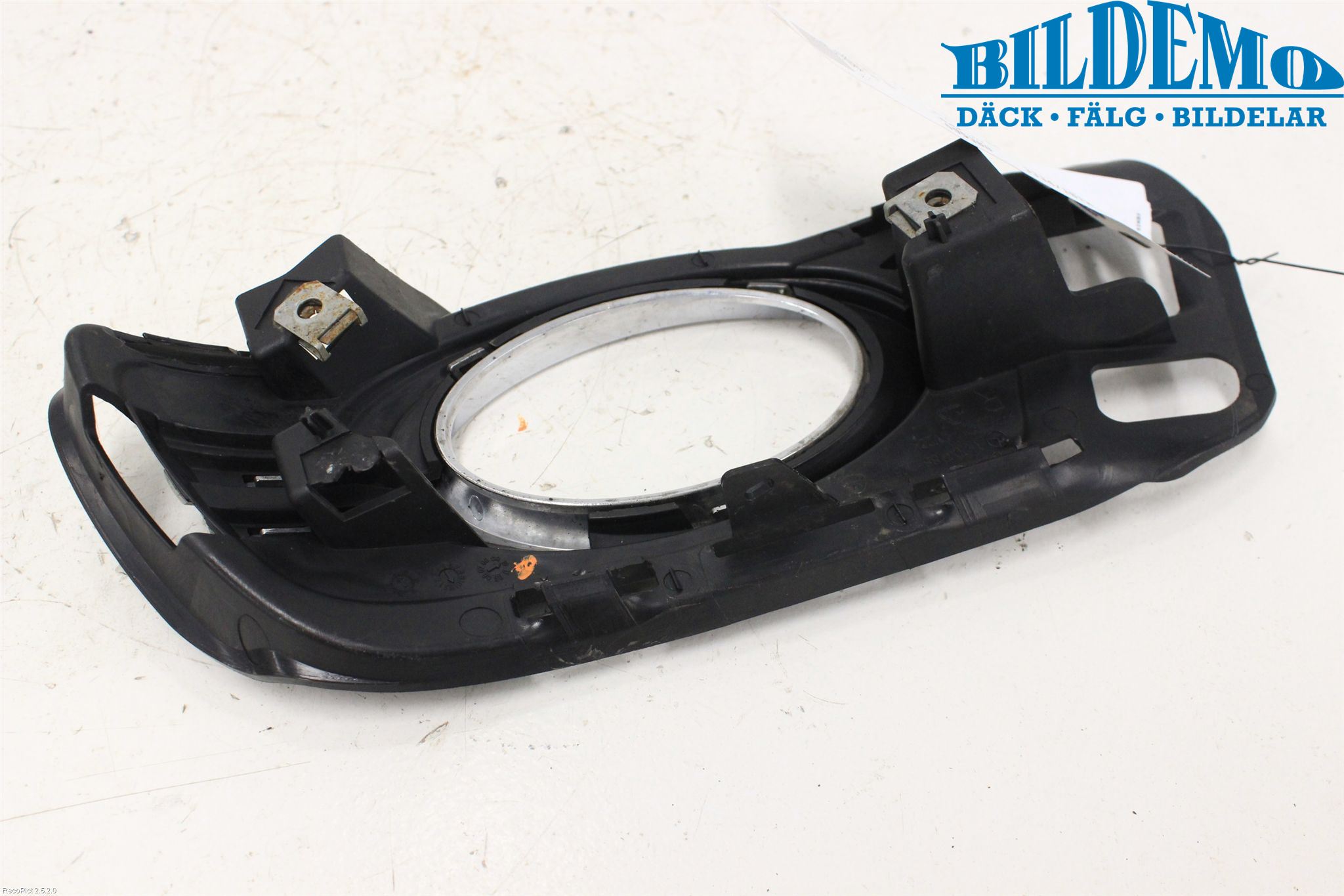 Mercedes-Benz MB C-KLASS (W204) 07-15 Dimljussarg Fram