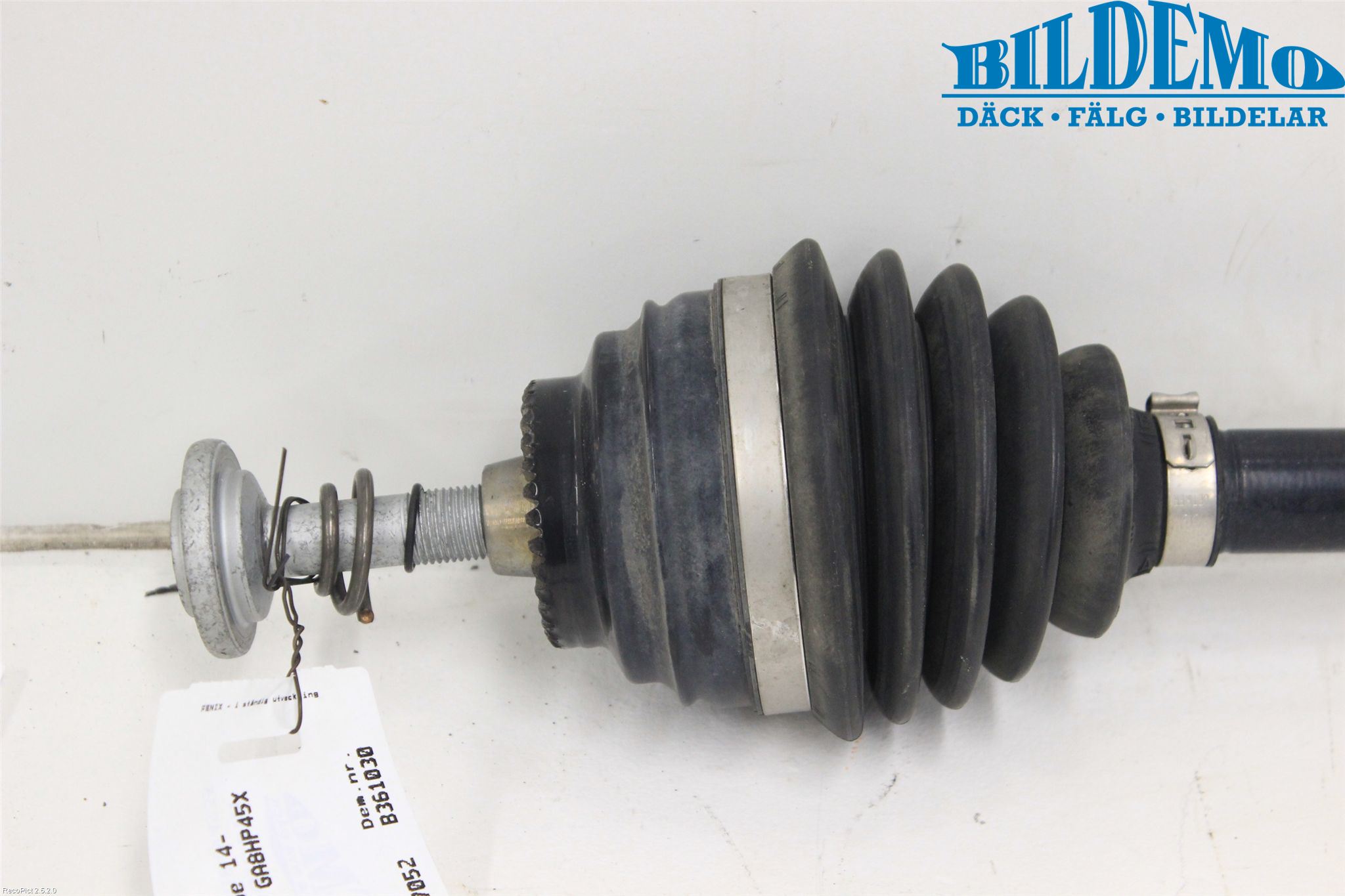 BMW 4 F36 Gran Coupé 14-20 Drivaxel Fram Höger