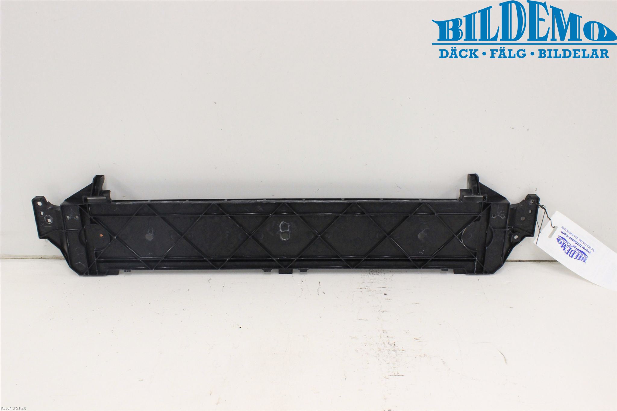 BMW 5 F10/F11/F18 09-17 Kylarfäste-Ram-Balk