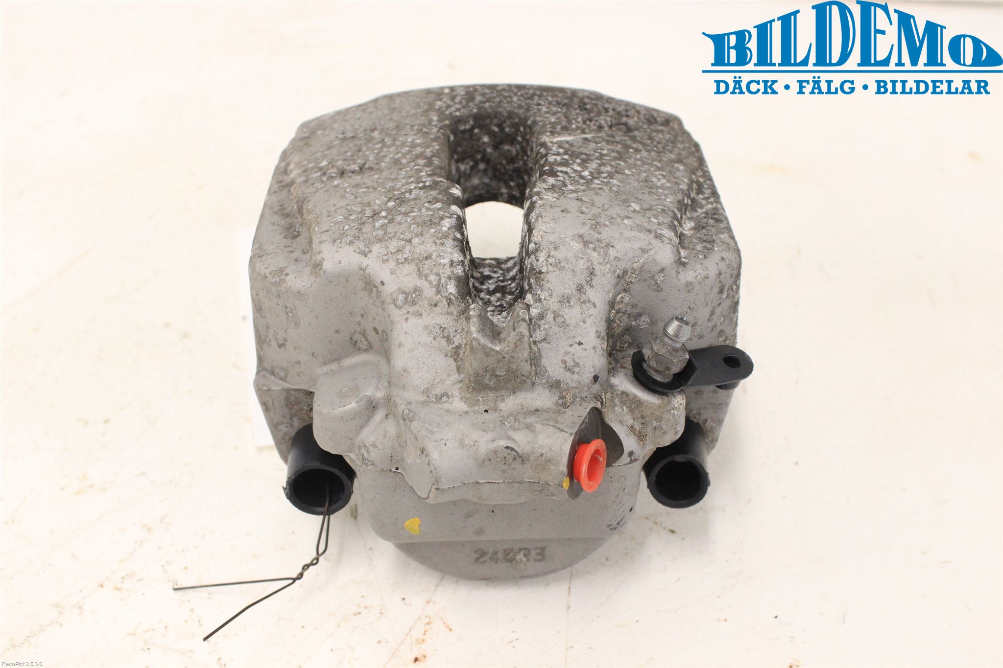 BMW 5 F10/F11/F18 09-17 Bromsok Fram Vänster