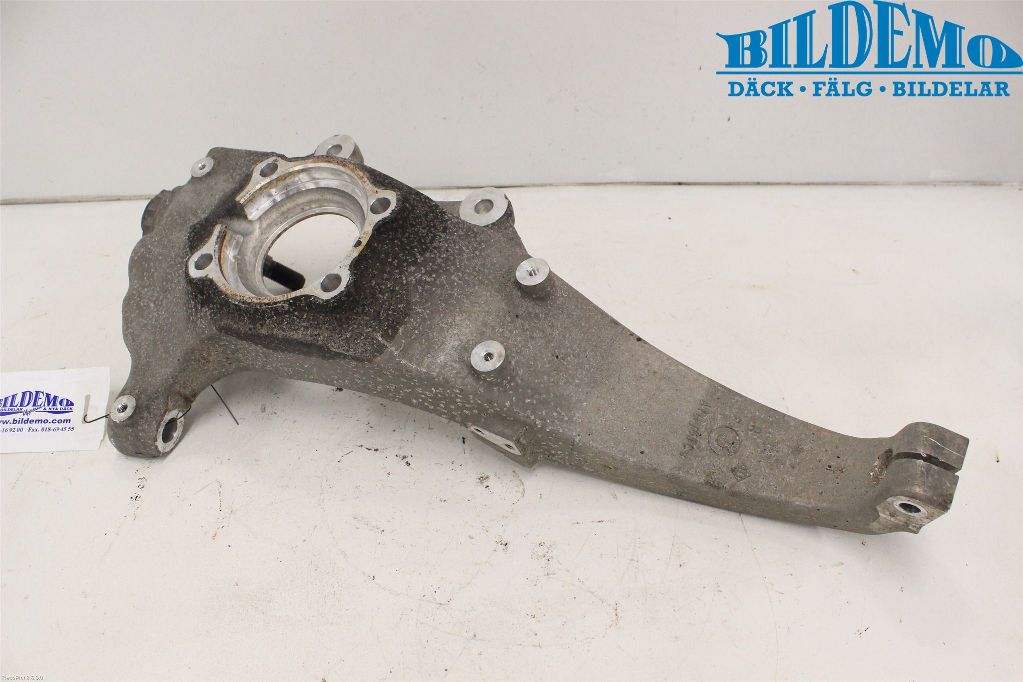 BMW 5 F10/F11/F18 09-17 Styrspindel Lagerhus Hö