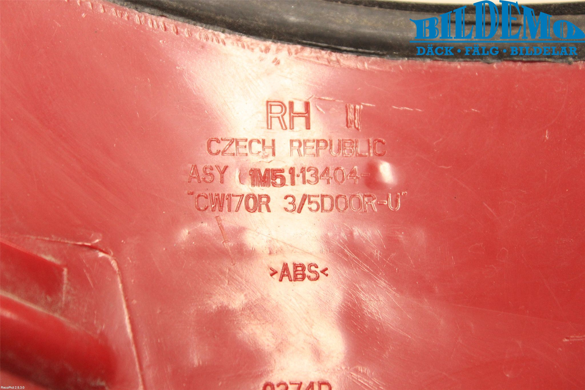 Ford FOCUS     99-04 Bakljus Höger