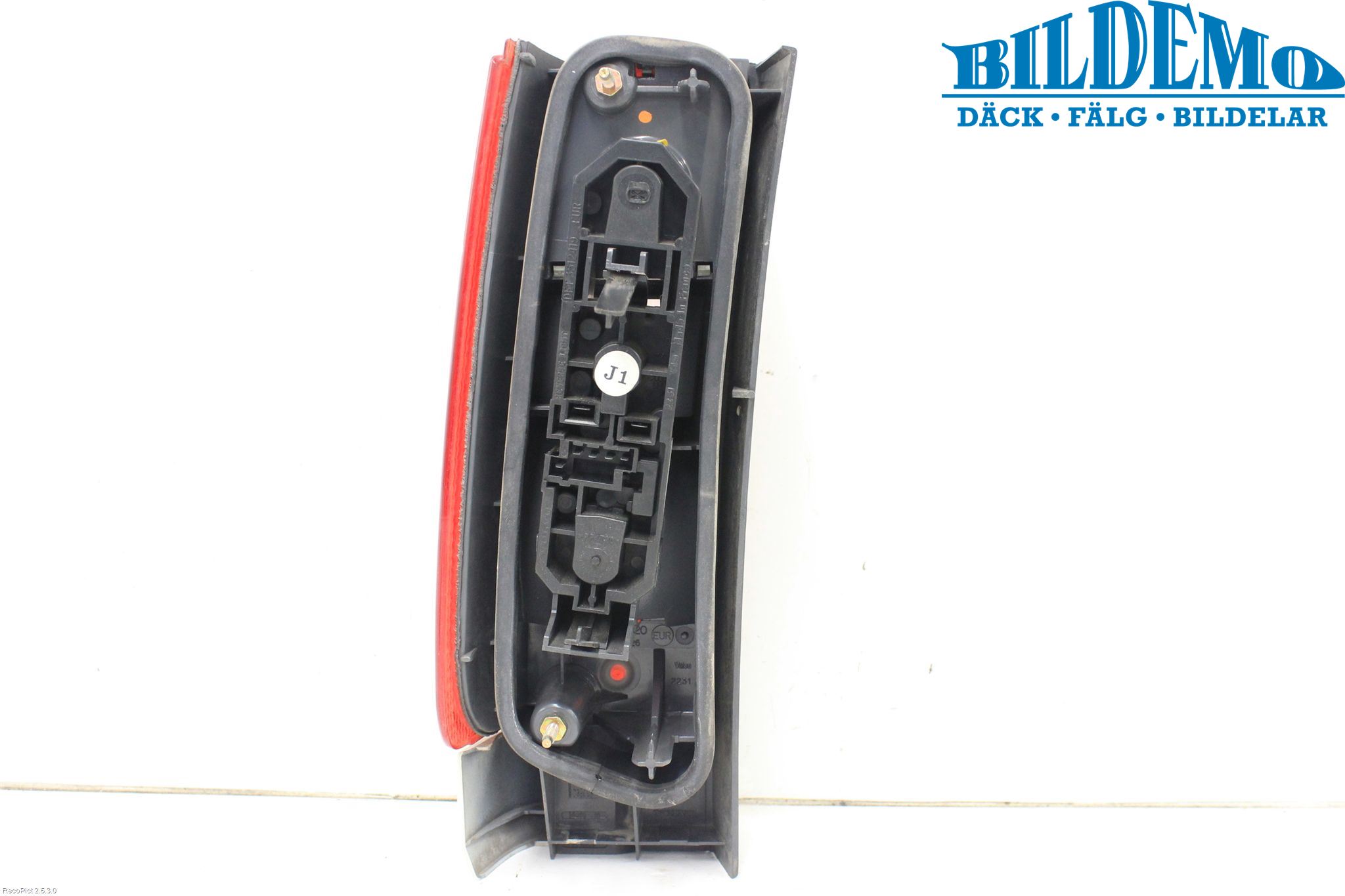 Volvo S70/V70/XC  97-00 Bakljus Höger