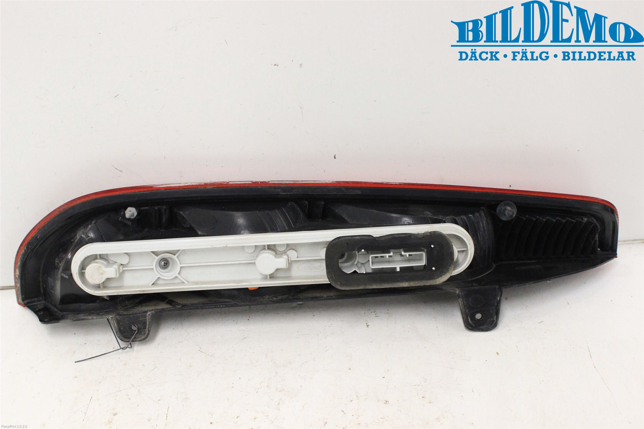 Ford FOCUS     04-07 Bakljus Höger