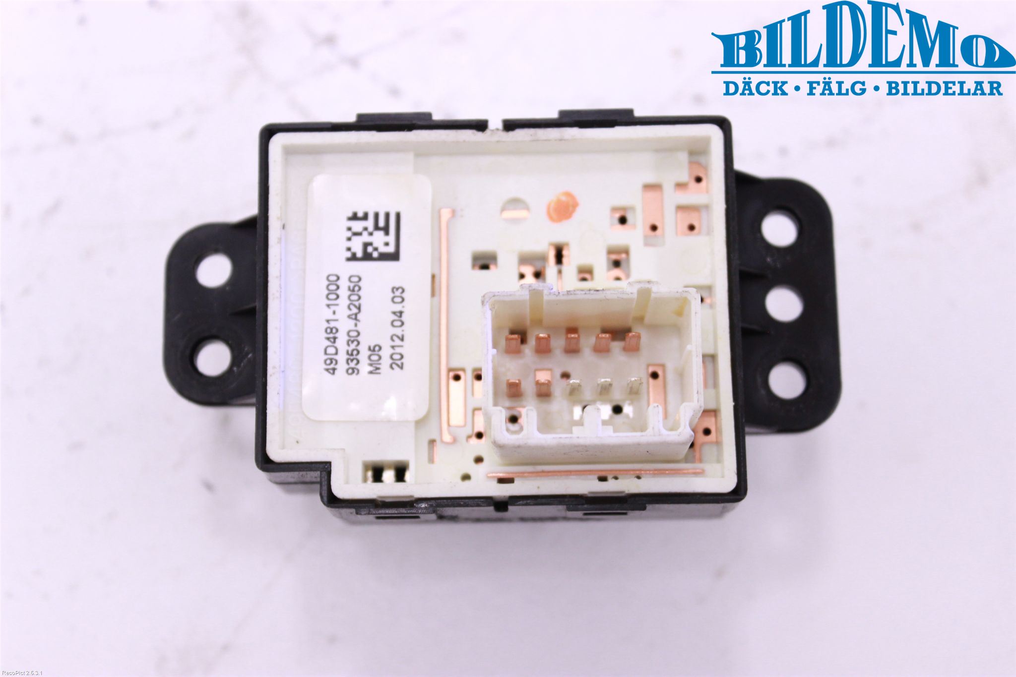 Kia CEED 12-18 Strömställare Spegel