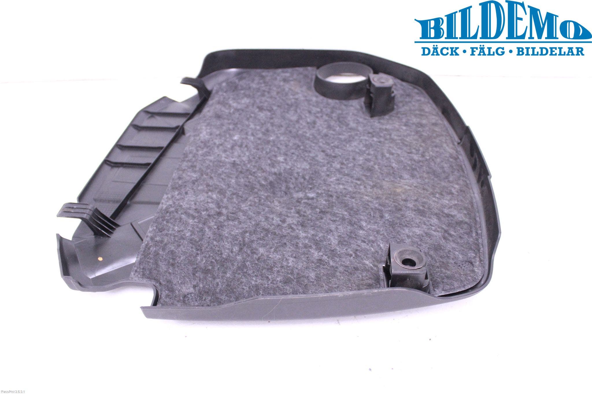 BMW 3 F30/F31/F80 12-19 Motorkåpa