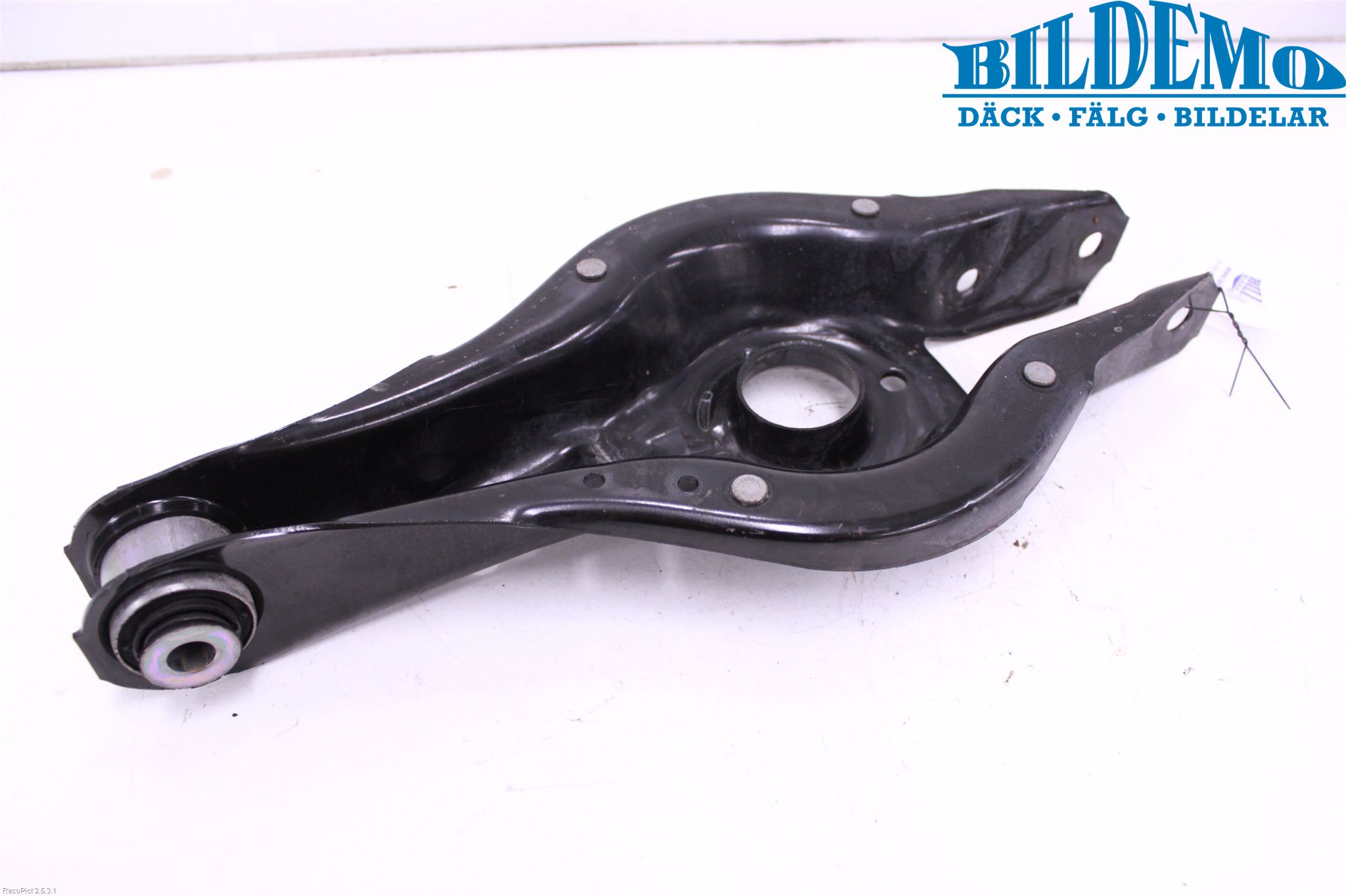 BMW 3 F30/F31/F80 12-19 Bärarm Bak Vänster