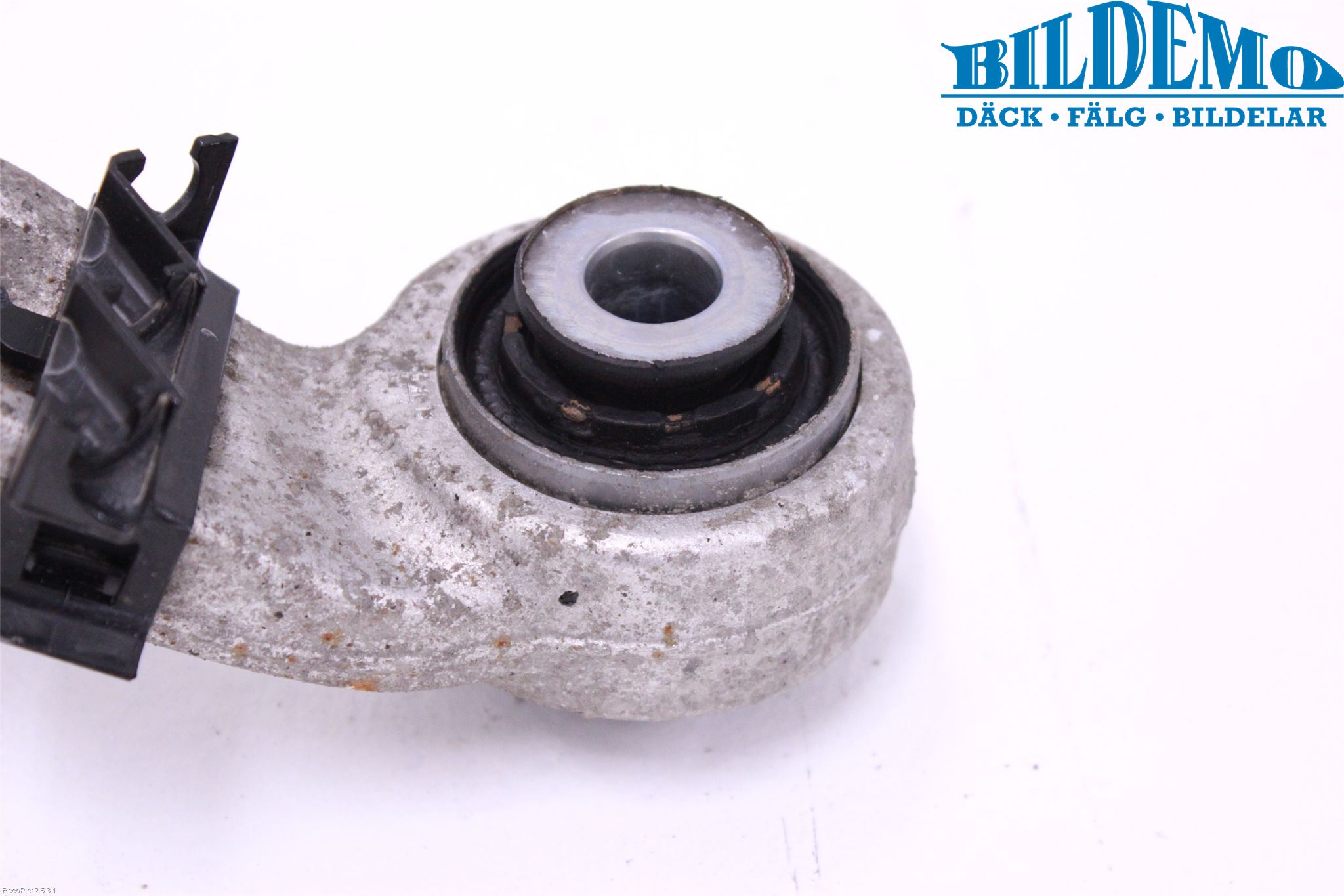 BMW 5 F10/F11/F18 09-17 Bärarm Bak Övre Höger