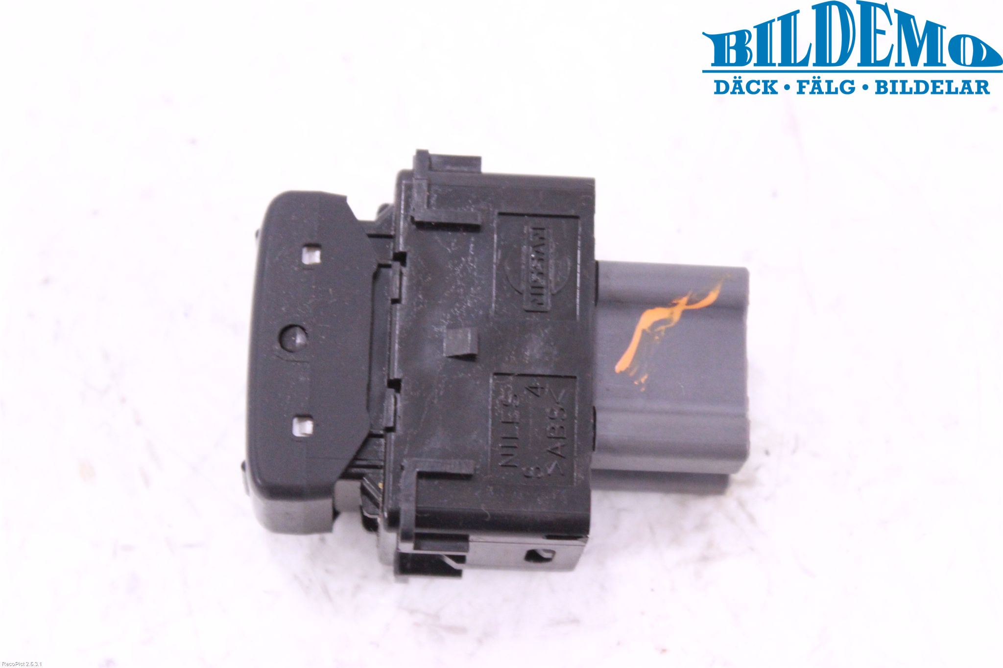 Nissan MURANO    02-08 Strömställare Stolvärme