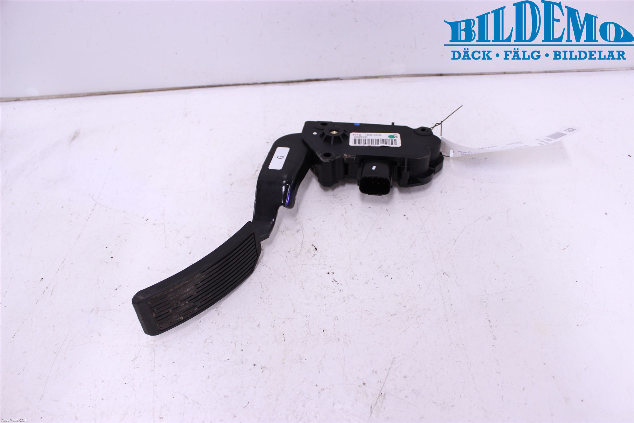 Nissan MURANO    02-08 Gaspedal