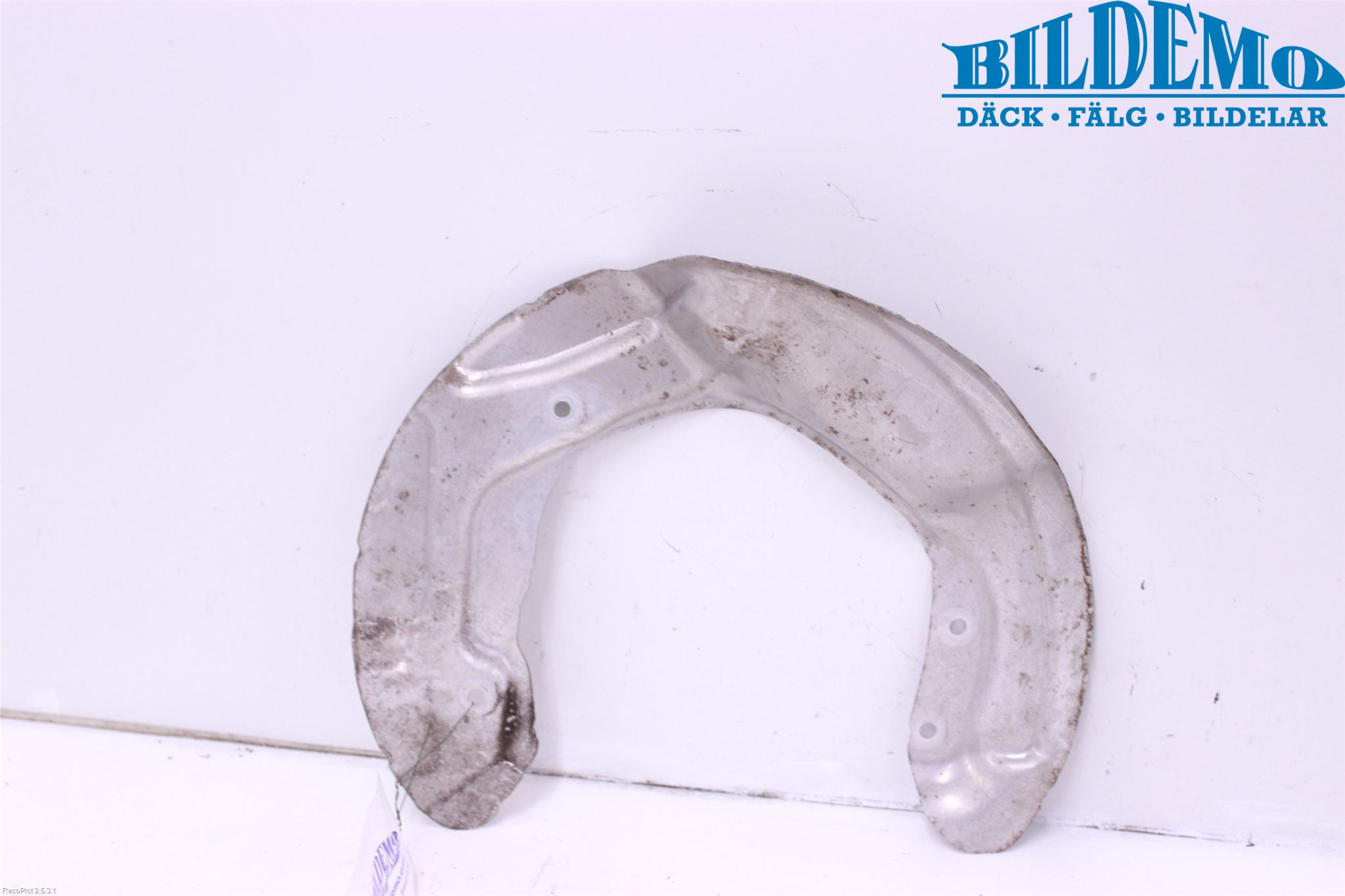 BMW 1 F20/F21 11-19 Bromssköld Fram