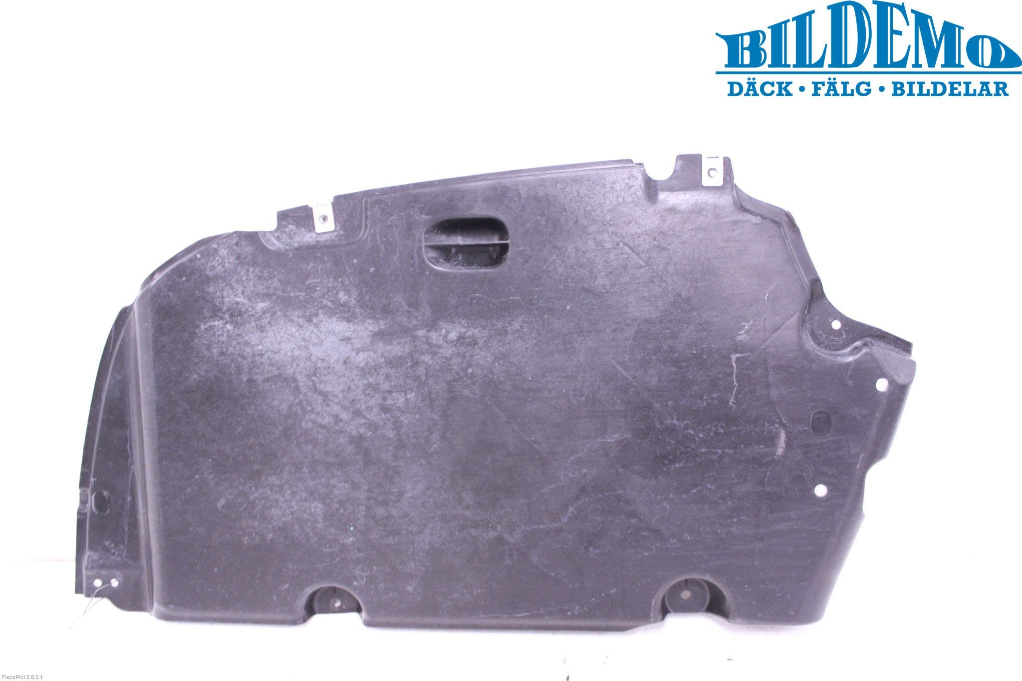 Mercedes-Benz MB C-KLASS (W205) 14-21 Deflektor Plåt-Plast Kylning