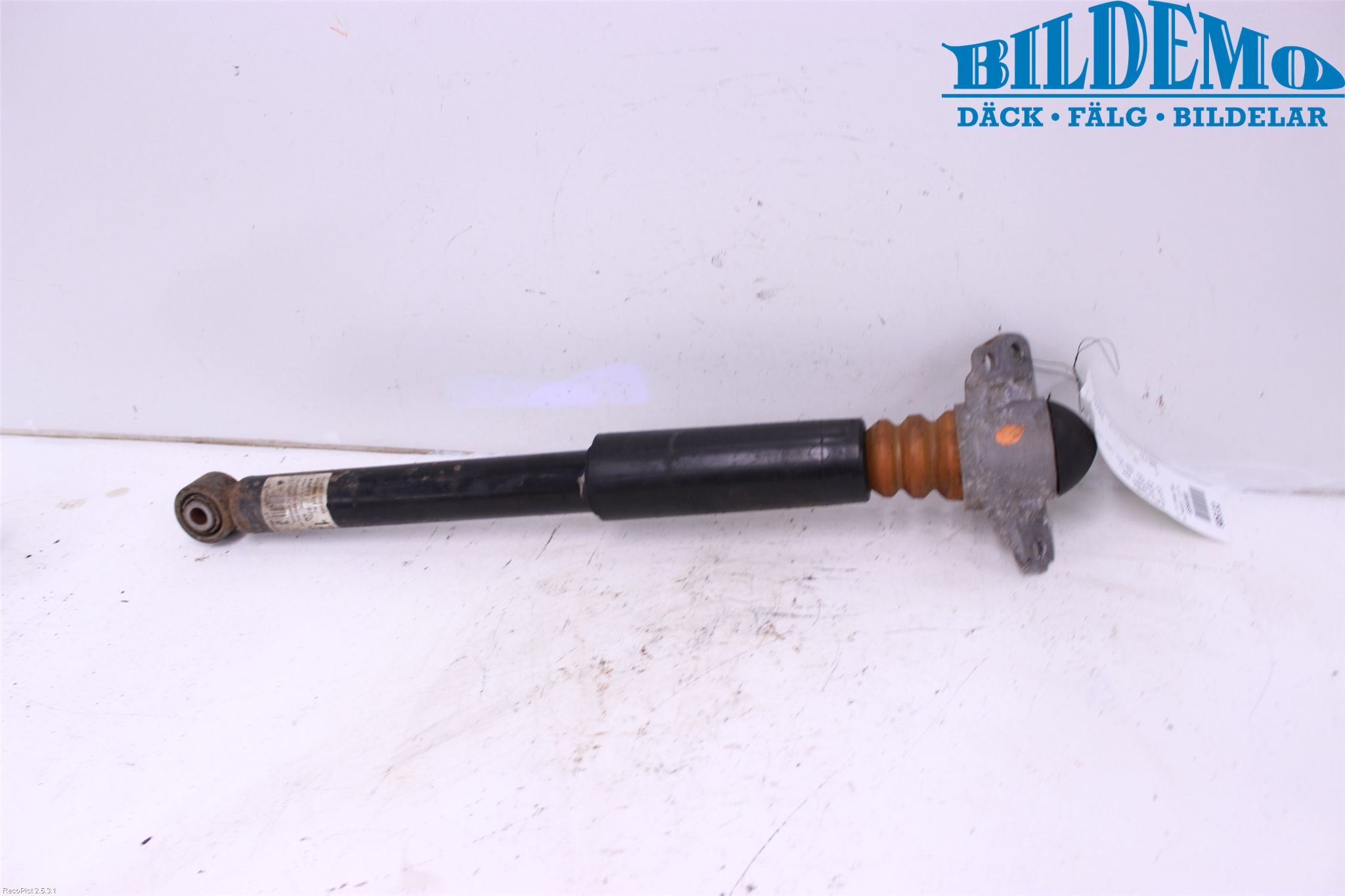 Volkswagen VW PASSAT 11-14 Stötdämpare Bak