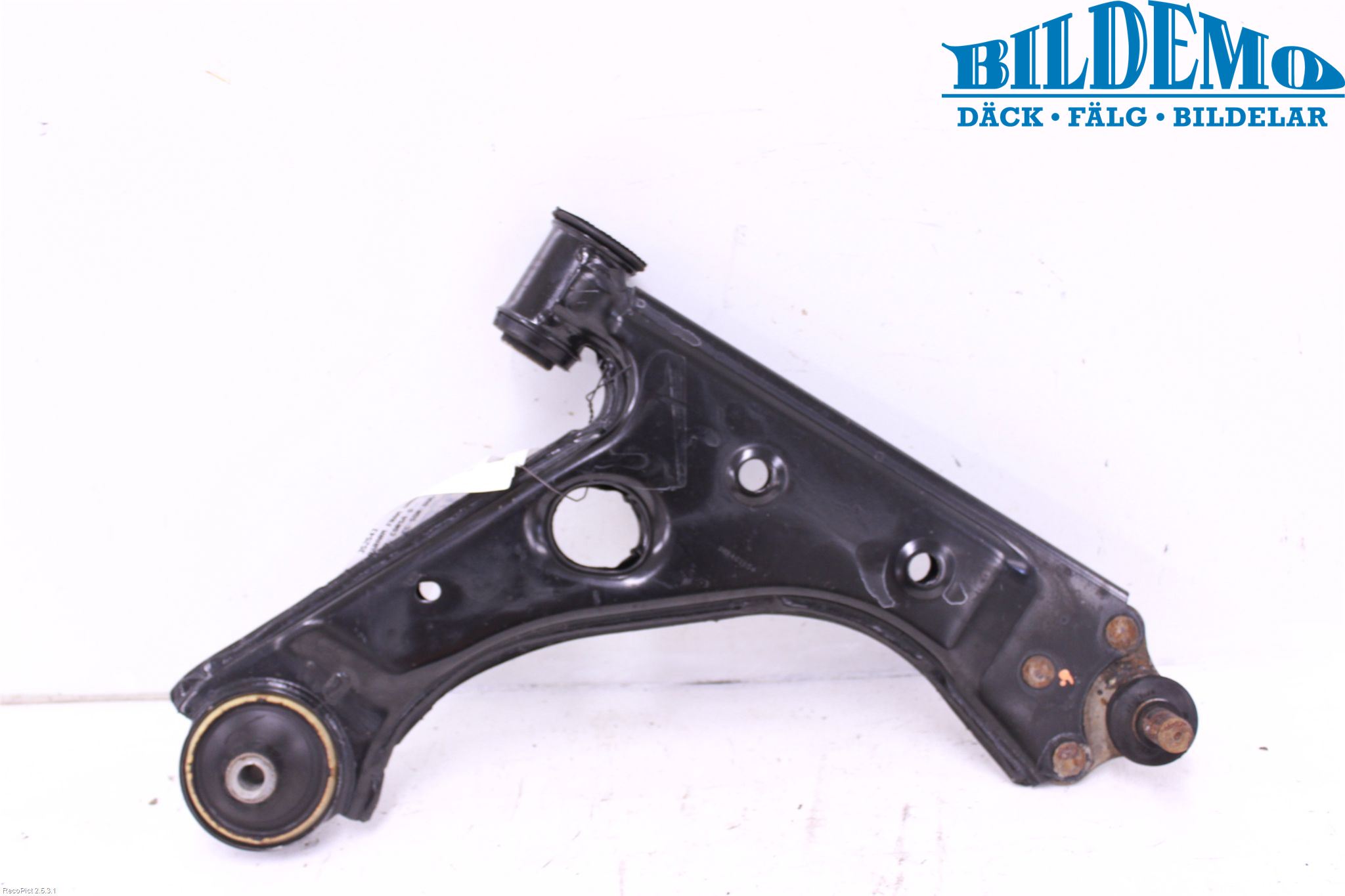 Opel CORSA D 07-14 Bärarm Fram Undre Hö