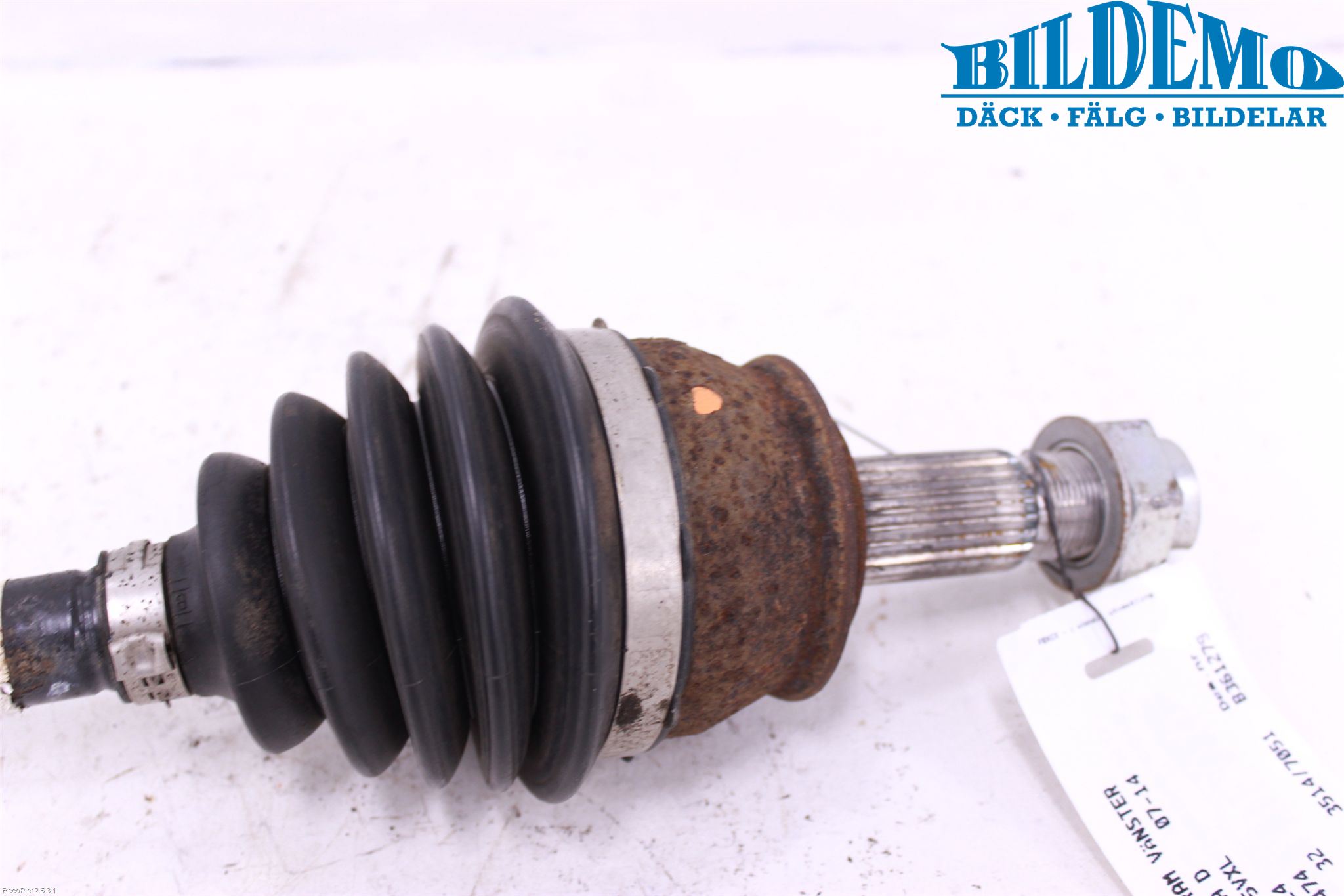 Opel CORSA D 07-14 Drivaxel Fram Vänster