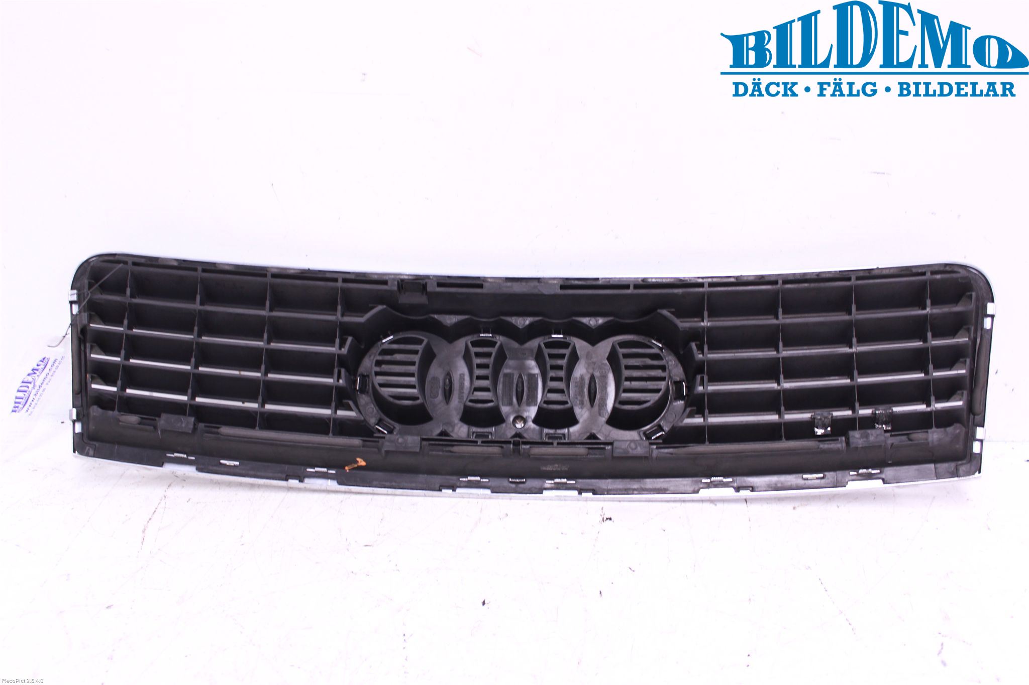 Audi A6/S6     97-05 Grill Komp