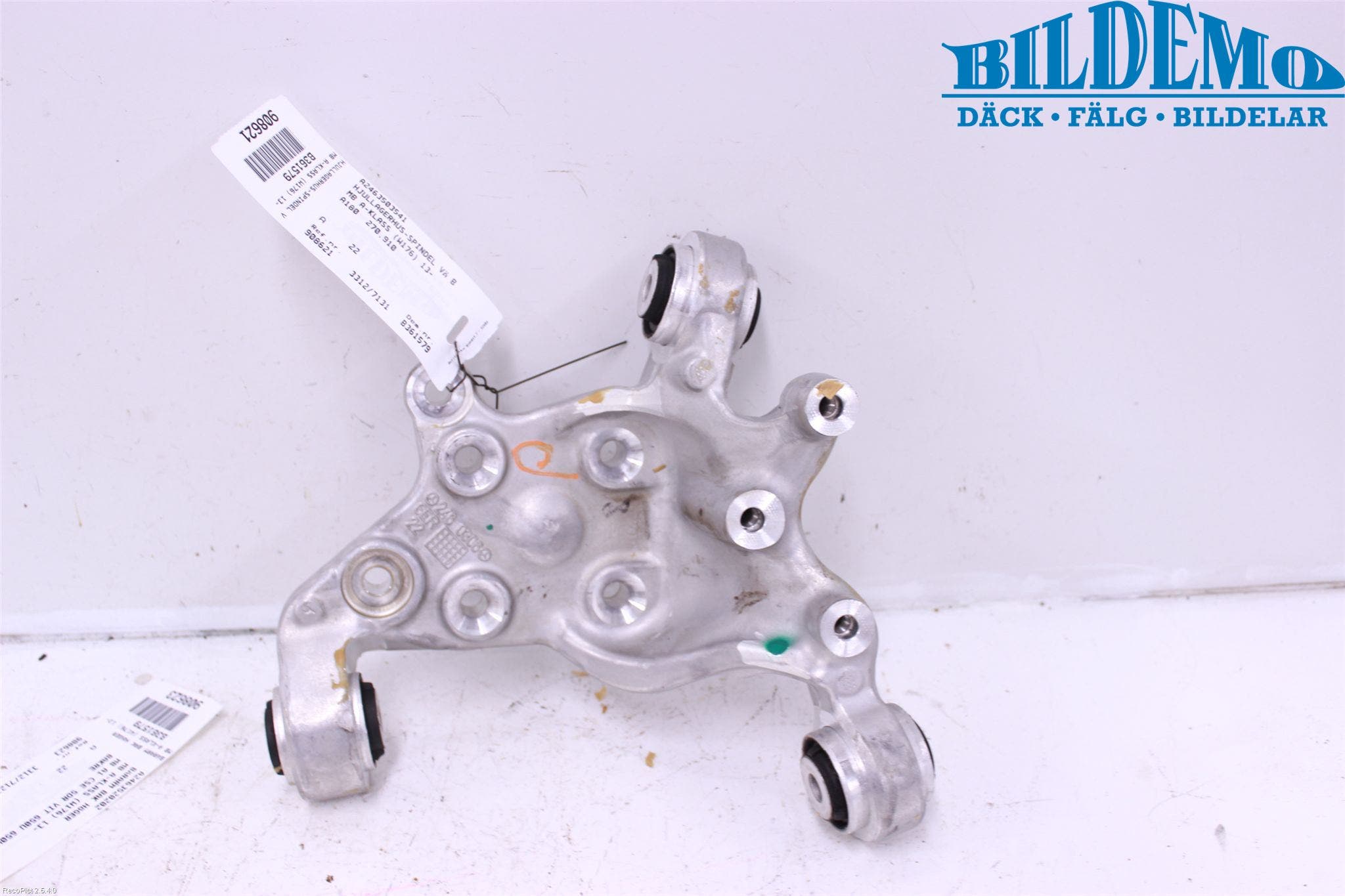 Mercedes-Benz MB A-KLASS (W176) 13-18 Hjullagerhus-Spindel Vä B