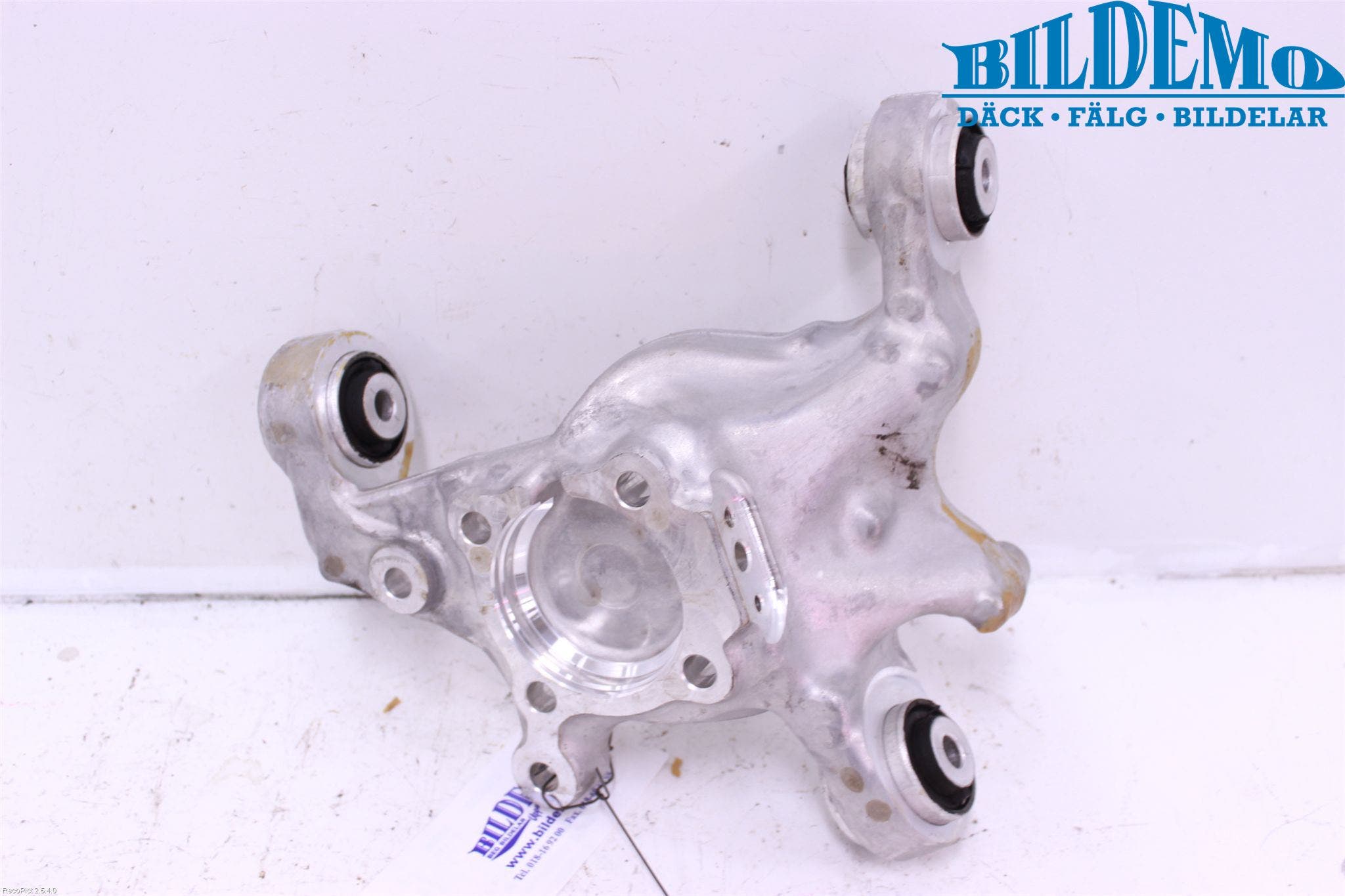 Mercedes-Benz MB A-KLASS (W176) 13-18 Hjullagerhus-Spindel Vä B