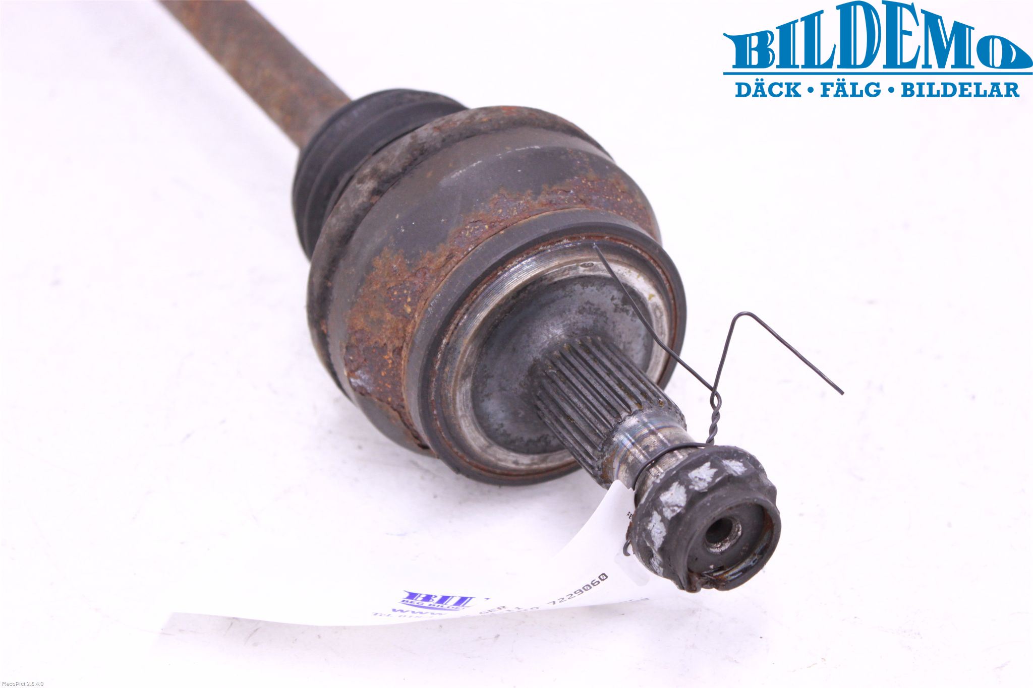 Mercedes-Benz MB CLS (C219) 03-11 Drivaxel Bak Höger
