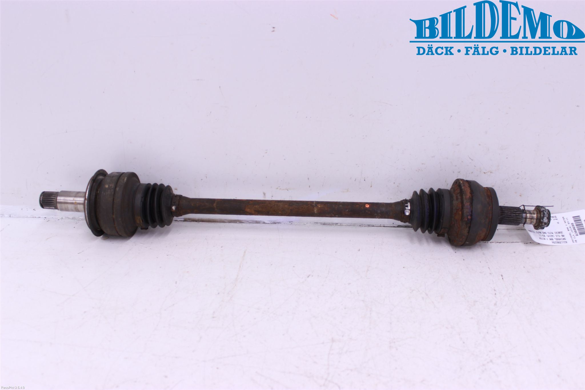 Mercedes-Benz MB CLS (C219) 03-11 Drivaxel Bak Höger