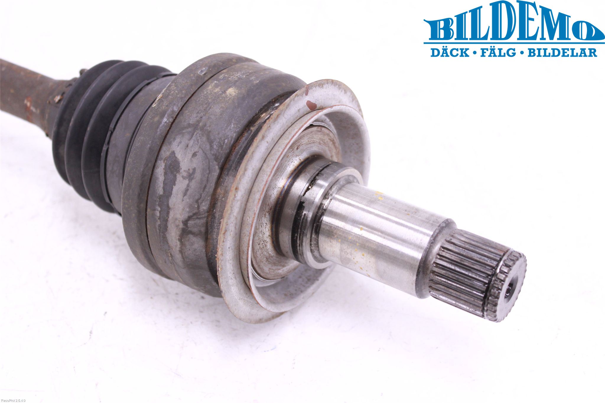 Mercedes-Benz MB CLS (C219) 03-11 Drivaxel Bak Höger