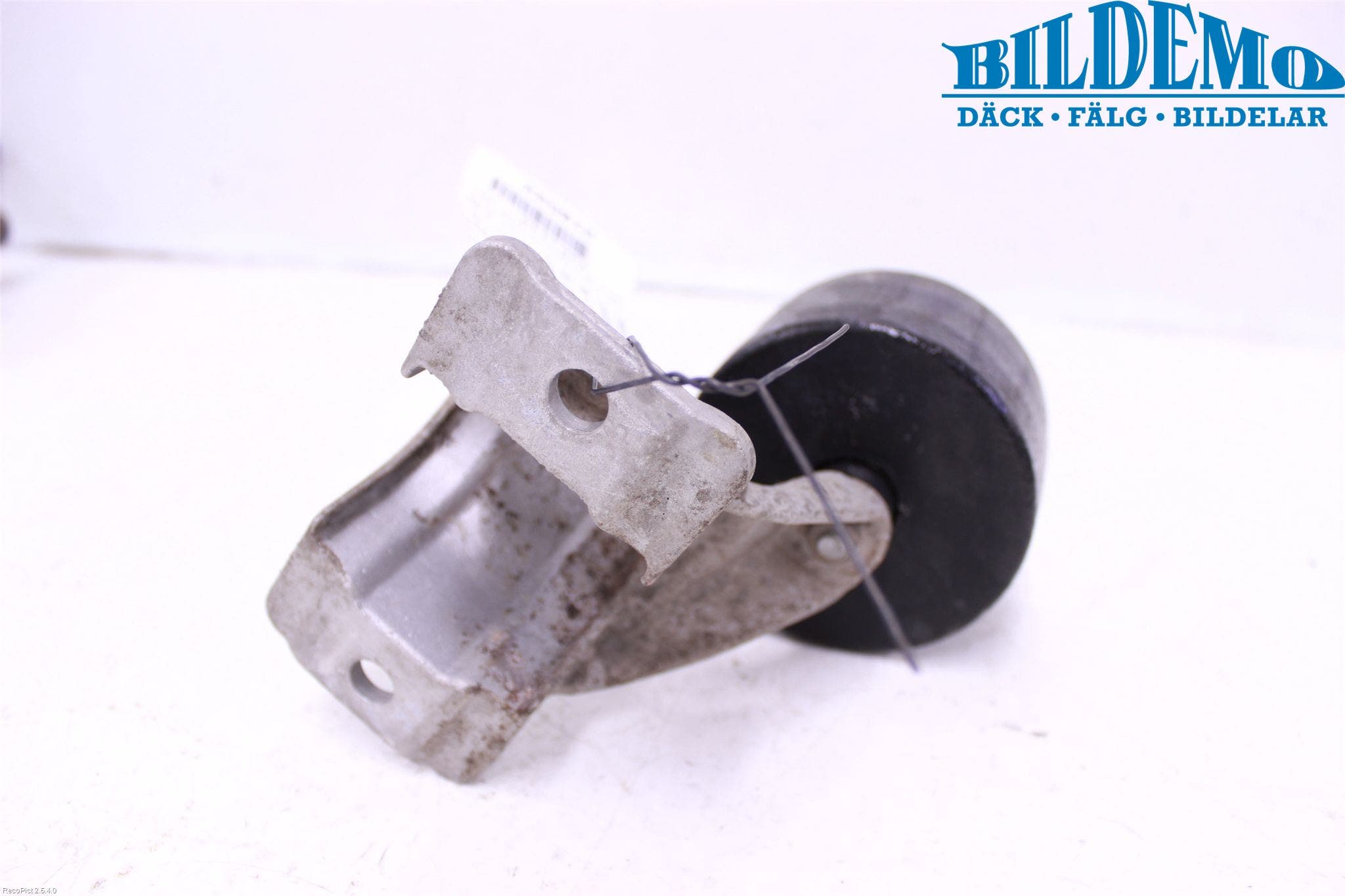 BMW 5 F10/F11/F18 09-17 Vibrationsdämpare