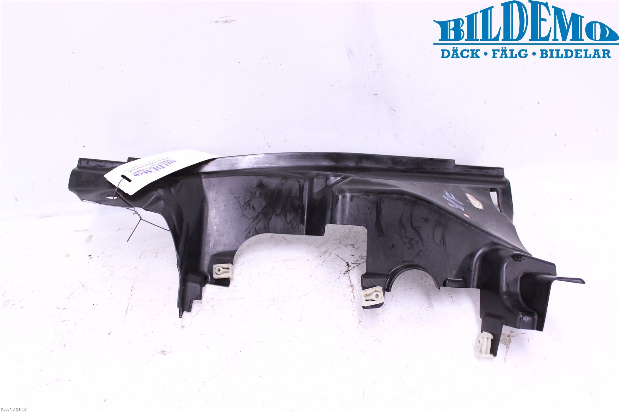 BMW 5 F10/F11/F18 09-17 Hasplåt Plåt-Plast