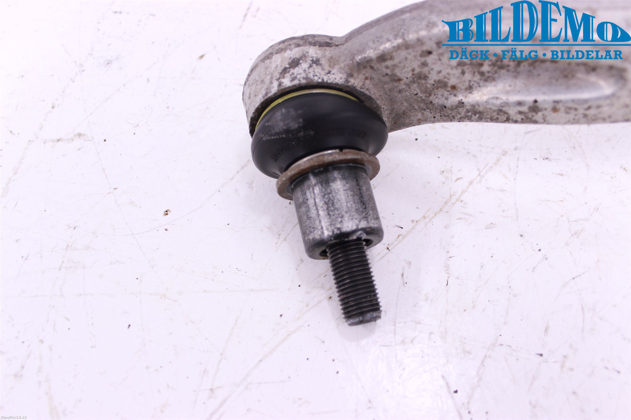 Audi A6/S6     05-11 Bärarm Fram Undre Vä