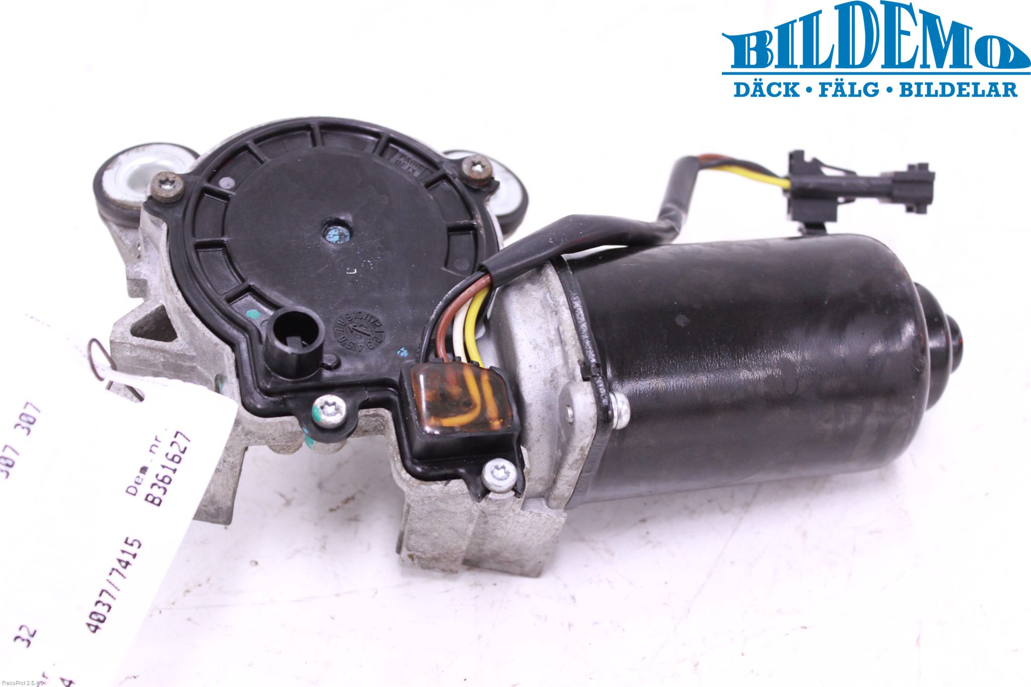 Saab 9-3 VER2/VER3 08-15 Torkarmotor Vindruta