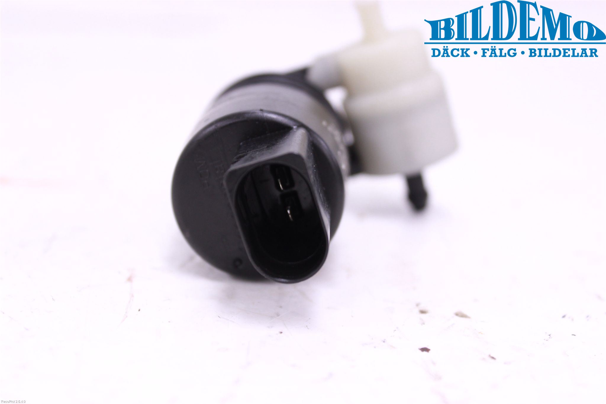 Mercedes-Benz MB E-KLASS (W212) 09-16 Spolarpump Vindruta