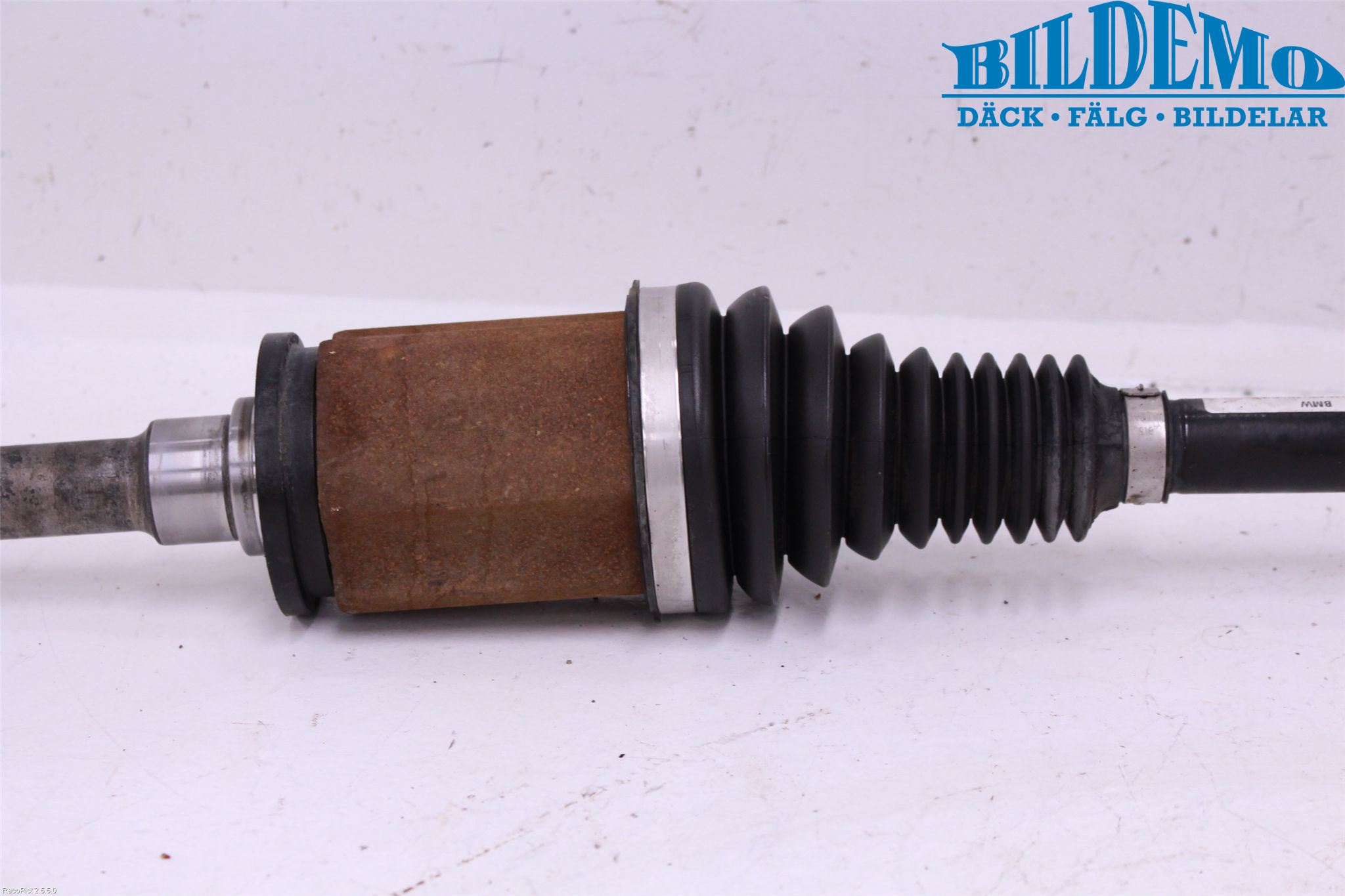 BMW X1 E84 10-15 Drivaxel Fram Höger