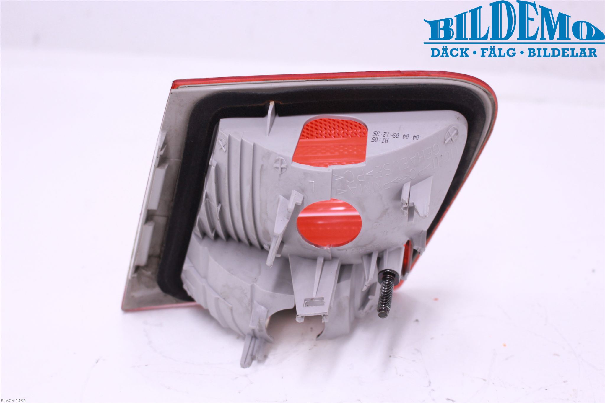 BMW 3 E46      98-05 Bakljus Lucka Vä