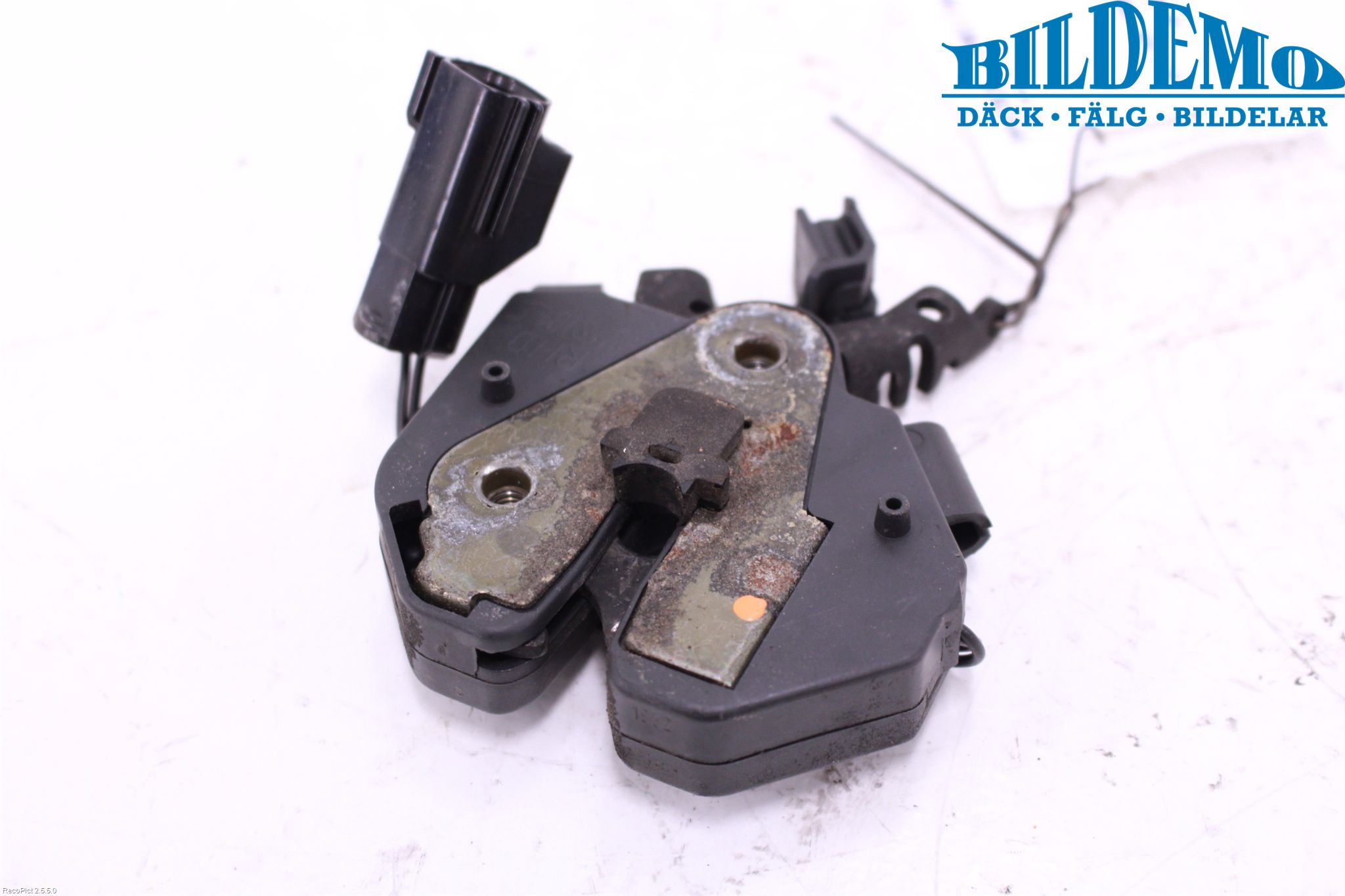 Volvo V70 00-04 Huvlås